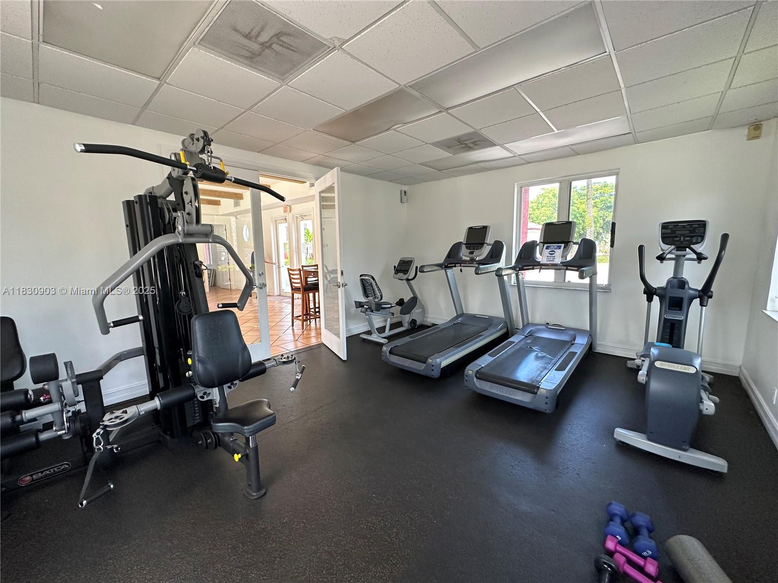 VILLAS OF PINECREST CONDO - Residential Lease