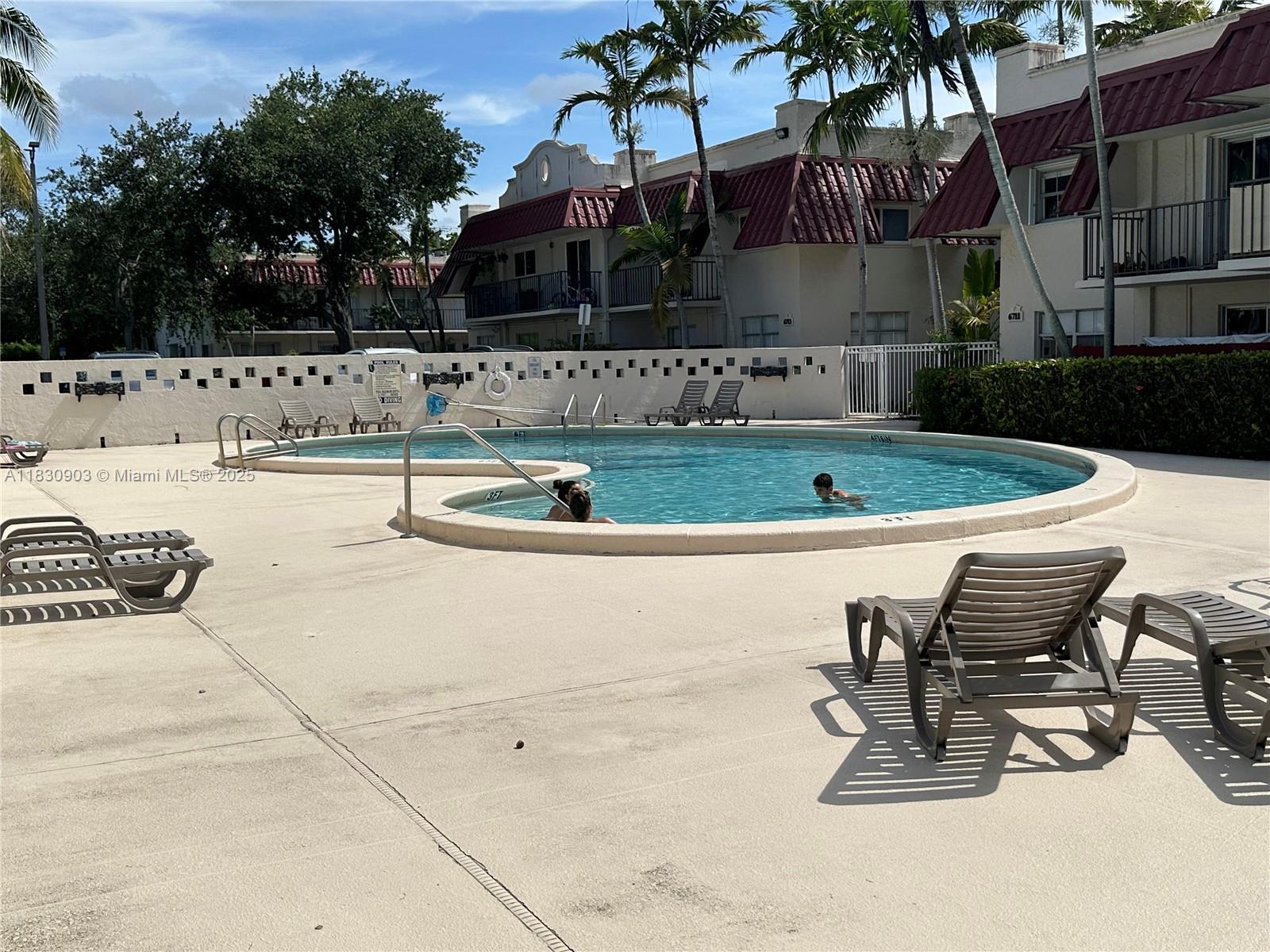 VILLAS OF PINECREST CONDO - Residential Lease