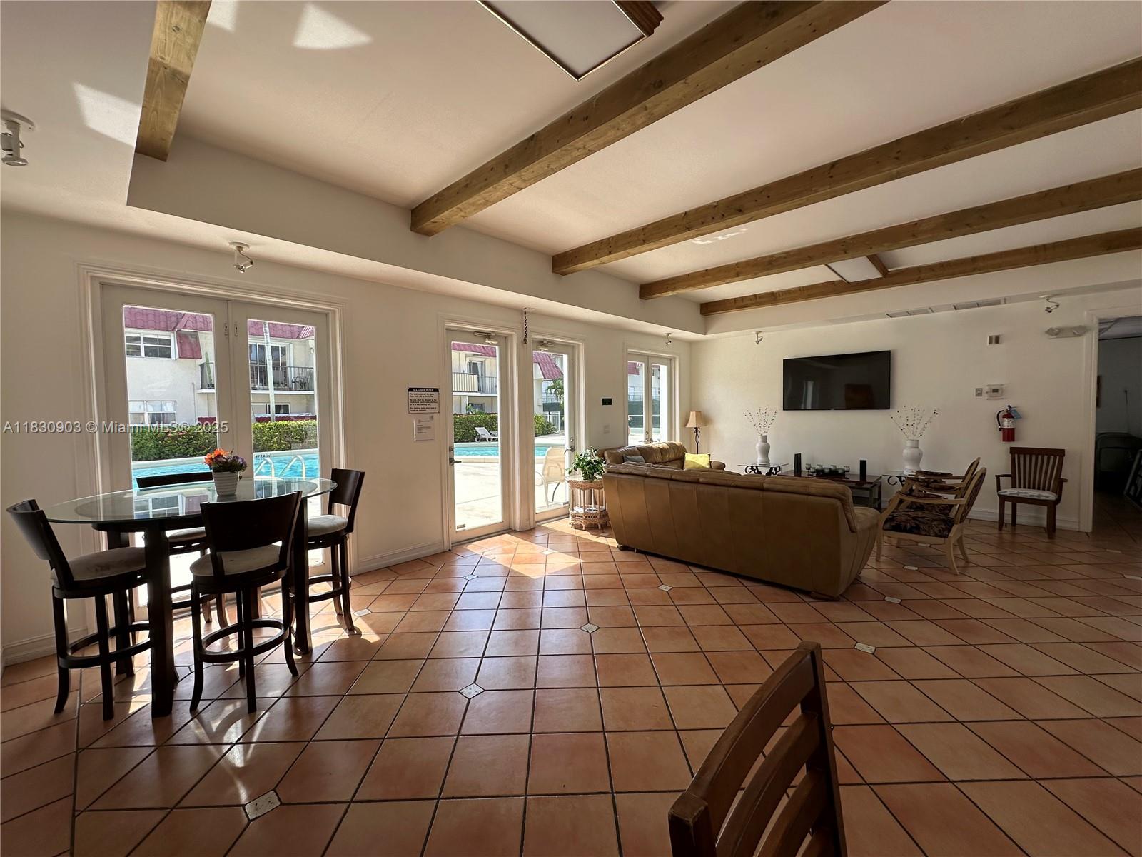 VILLAS OF PINECREST CONDO - Residential Lease