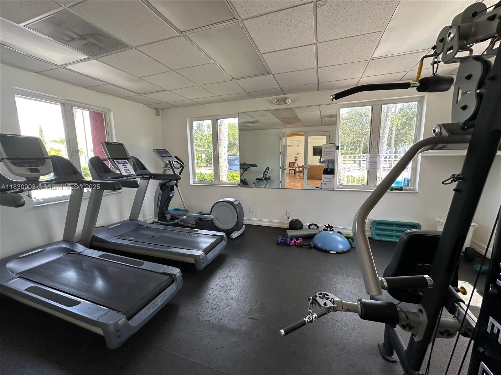 VILLAS OF PINECREST CONDO - Residential Lease