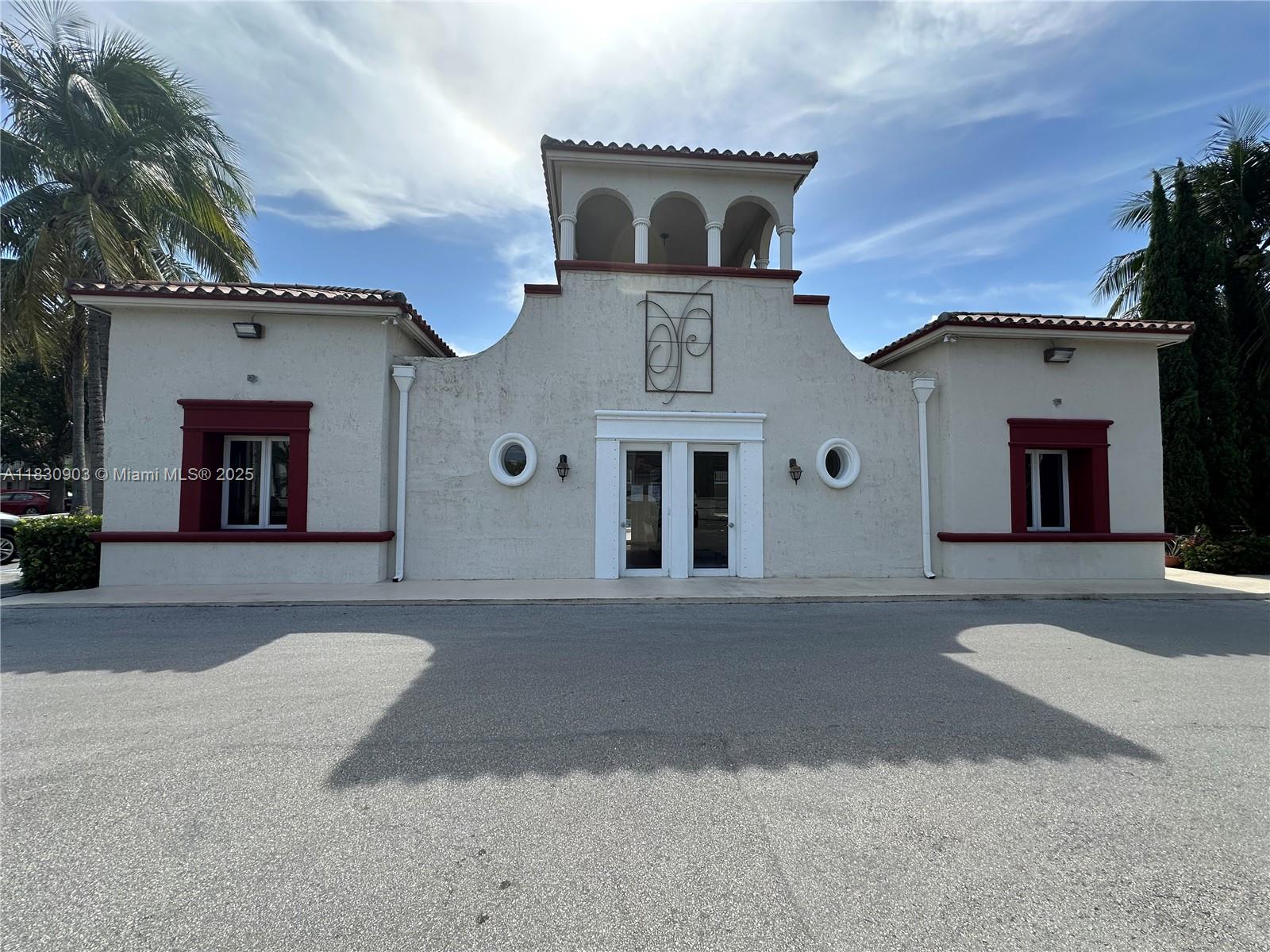 VILLAS OF PINECREST CONDO - Residential Lease