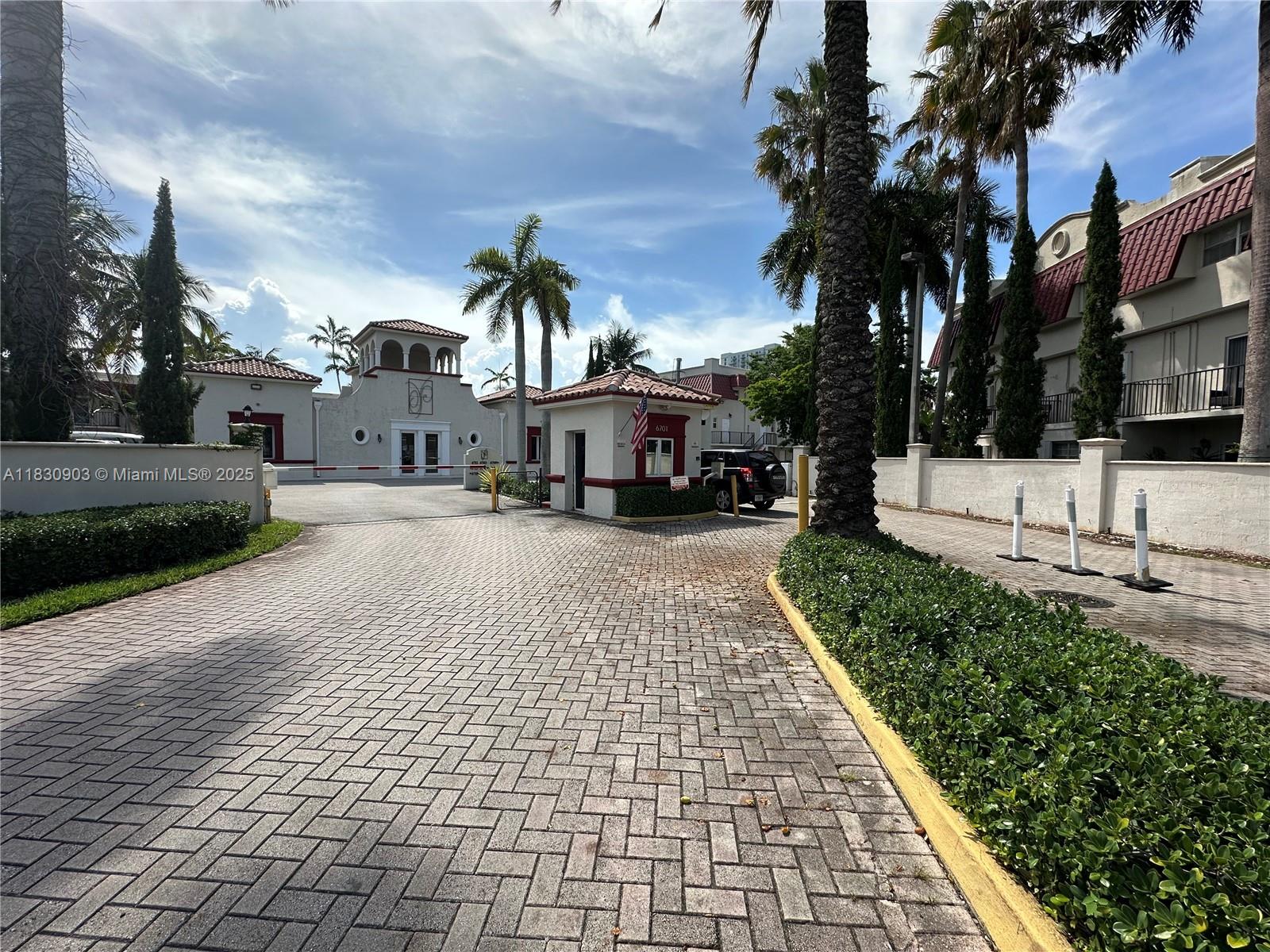 VILLAS OF PINECREST CONDO - Residential Lease