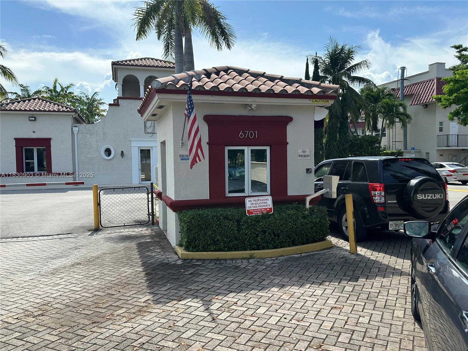 VILLAS OF PINECREST CONDO - Residential Lease