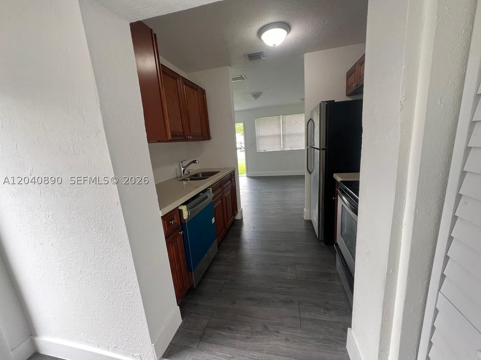 Ready for move in! 2bd/1ba unit centrally located in Pembroke Park. Vinyl flooring throughout the unit, recently upgraded, new interior paint, unit includes washer/dryer. Conveniently located near schools, restaurants, bars, and Hallandale Beach Blvd. Text for showings. Your modern and comfortable rental lifestyle awaits! Section 8 Welcome!