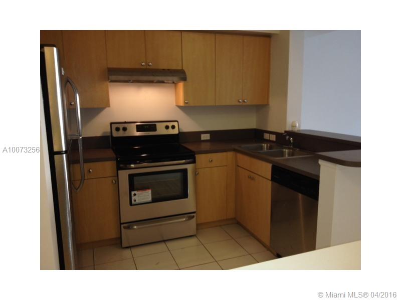 Beautiful Tri-Level Townhouse in gated community close to Aventura Mall, Car garage in first floor,living areas in second level and bedroom,bathroom, washer and dryer very private at third level. Very Easy to show...! We have available Boat Deck for rent if is need it.
