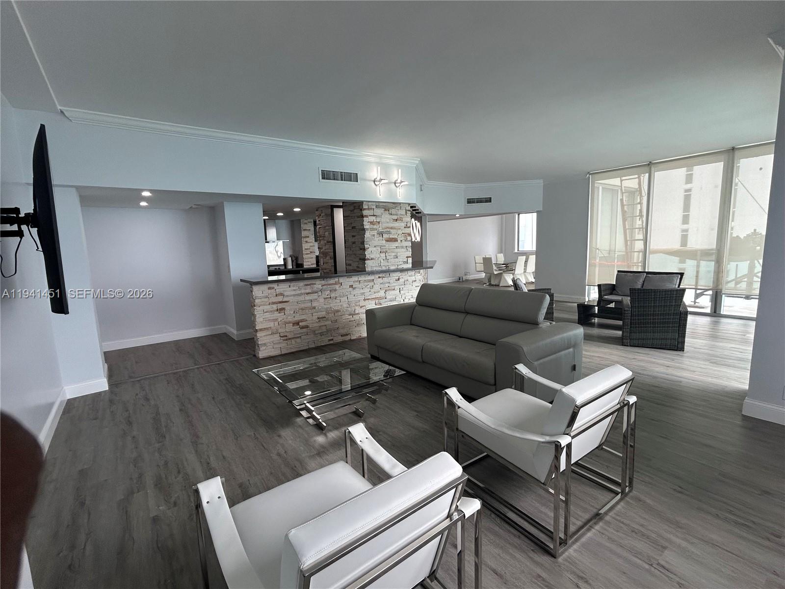 SIAN OCEAN RESIDENCES CON - Residential Lease