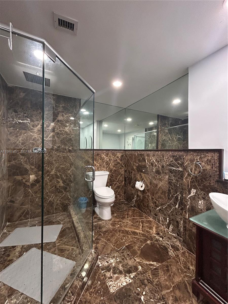 SIAN OCEAN RESIDENCES CON - Residential Lease