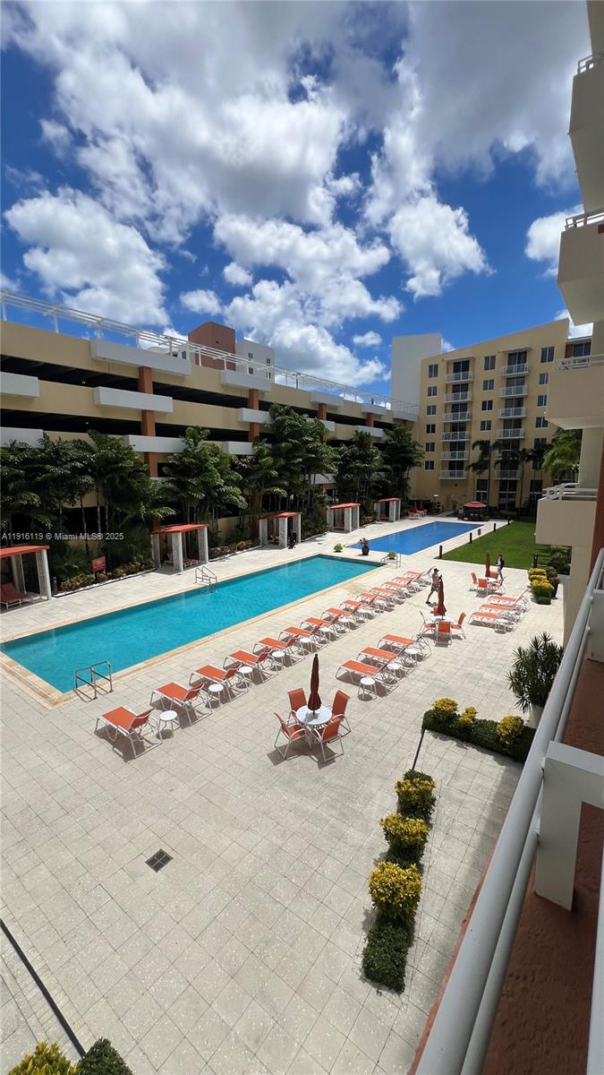 In the heart of Aventura this 2/2 apartment with its 1174 SF in the most desirable building in the area offering many amenities such as two pools , GYM , Sauna , Jacuzzi and more. a pool facing balcony clean and ready to move in. walking distance to mall , shopping center , restaurants Publix and schools 
 stainless still appliances