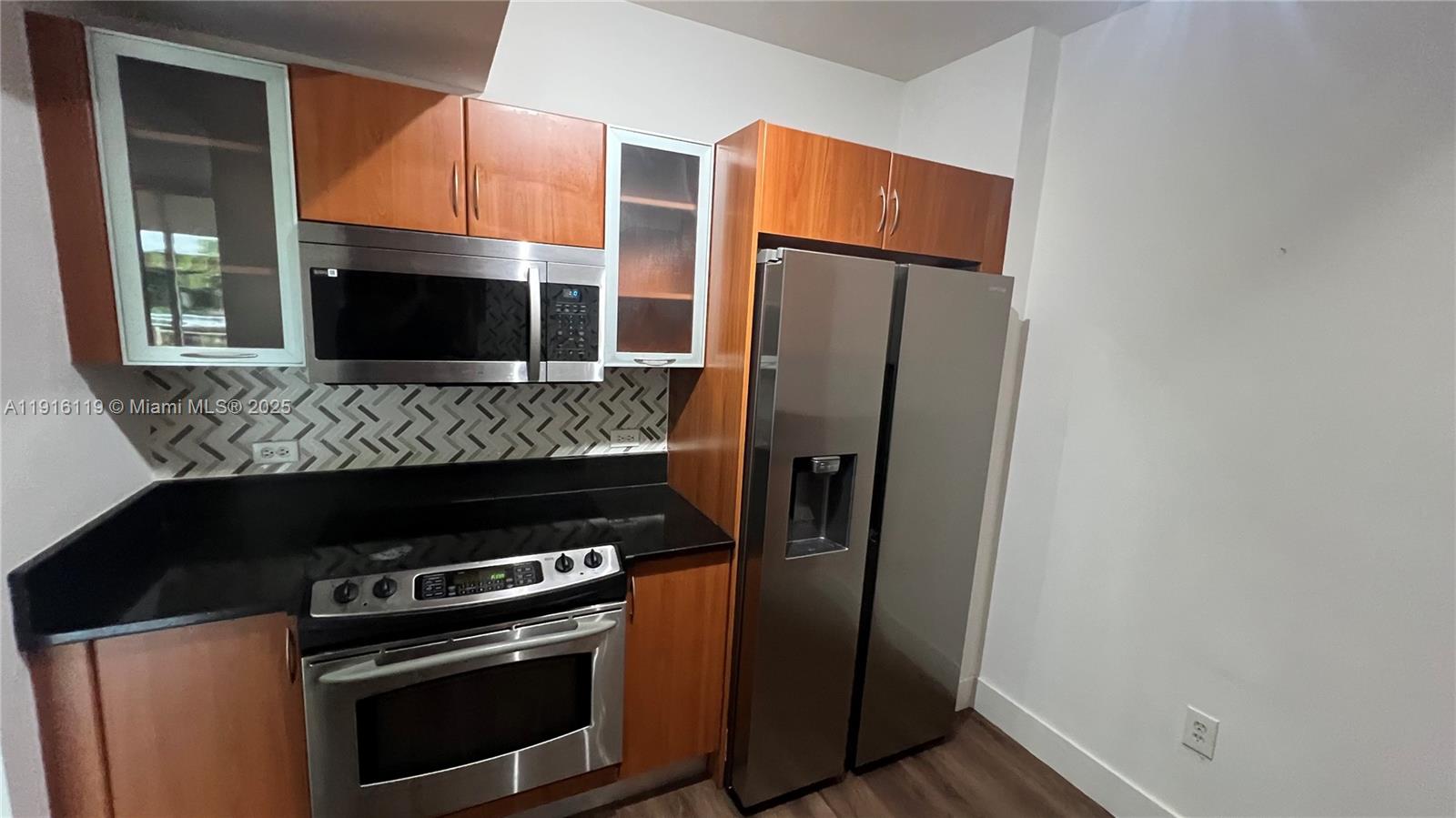 VENTURE AT AVENTURA WEST - Residential