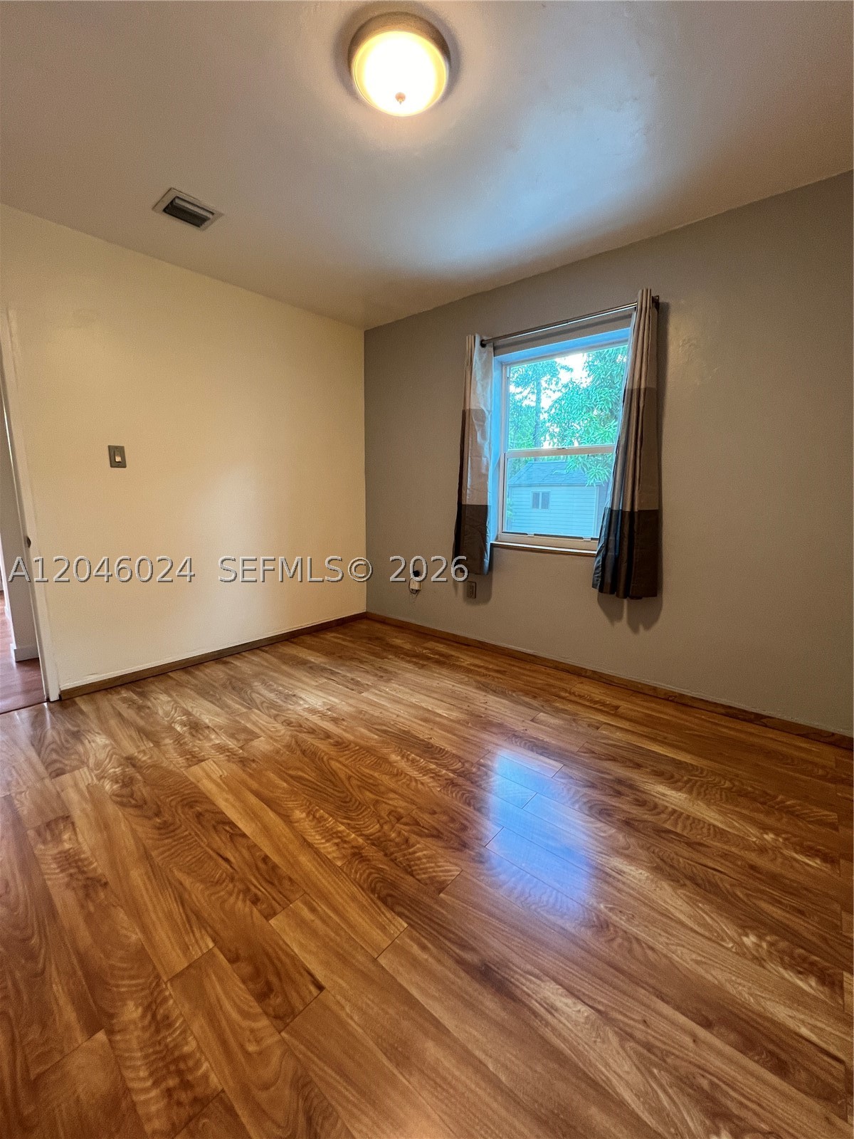 BOWMAN HEIGHTS - Residential Lease