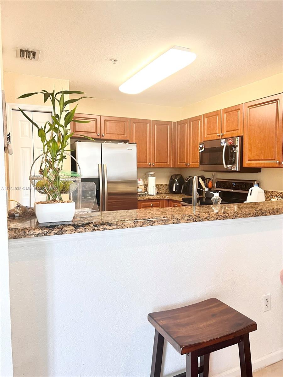 PROMENADE SHORES AT DORAL - Residential Lease