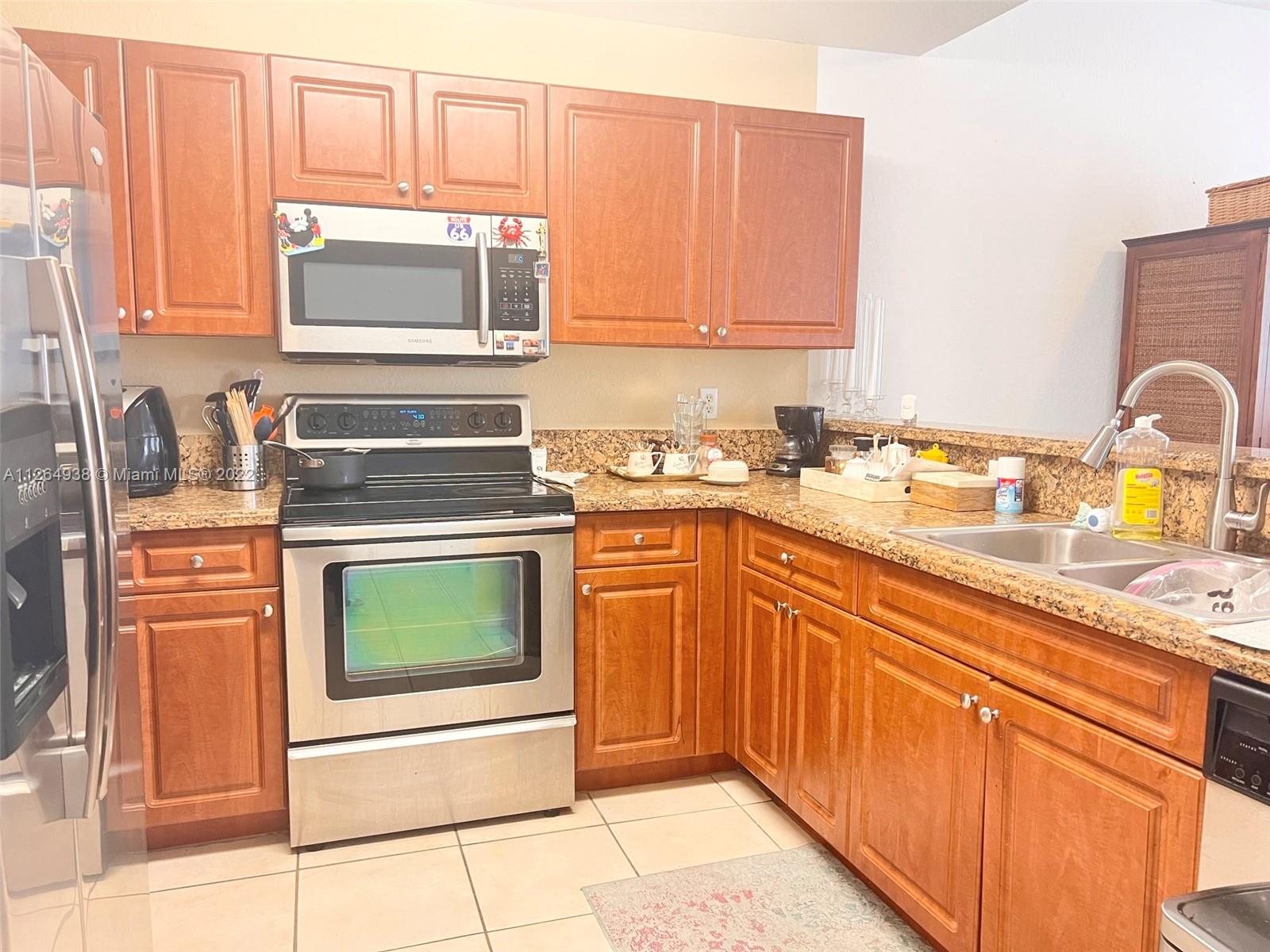 PROMENADE SHORES AT DORAL - Residential Lease