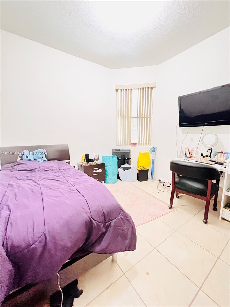PROMENADE SHORES AT DORAL - Residential Lease
