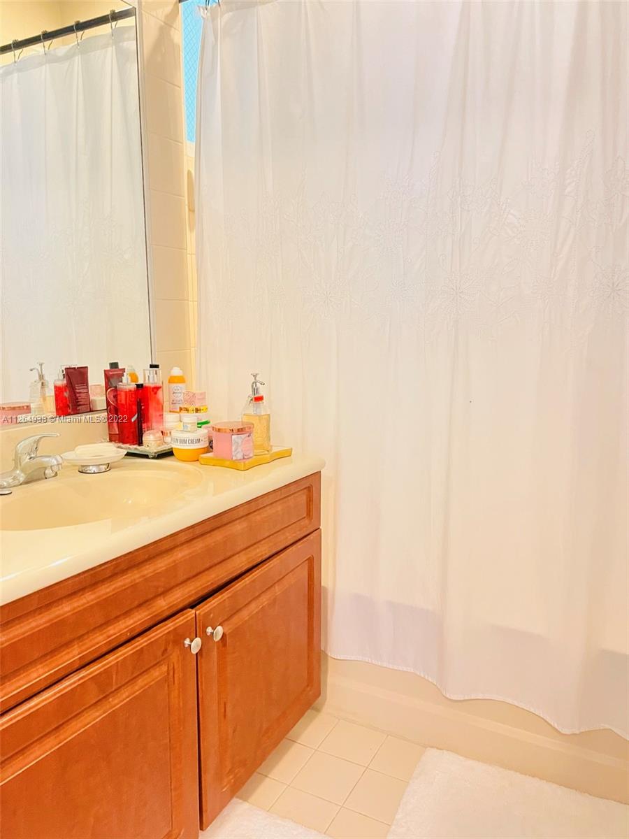 PROMENADE SHORES AT DORAL - Residential Lease