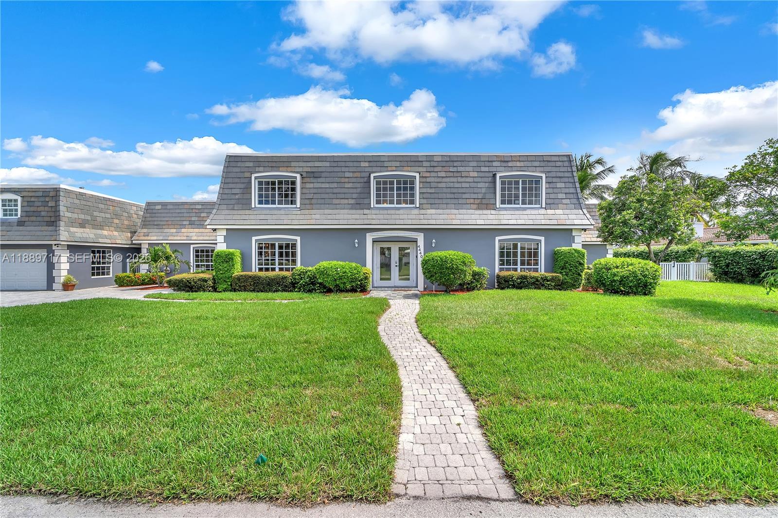 VENETIAN ISLES 3RD SEC - Residential