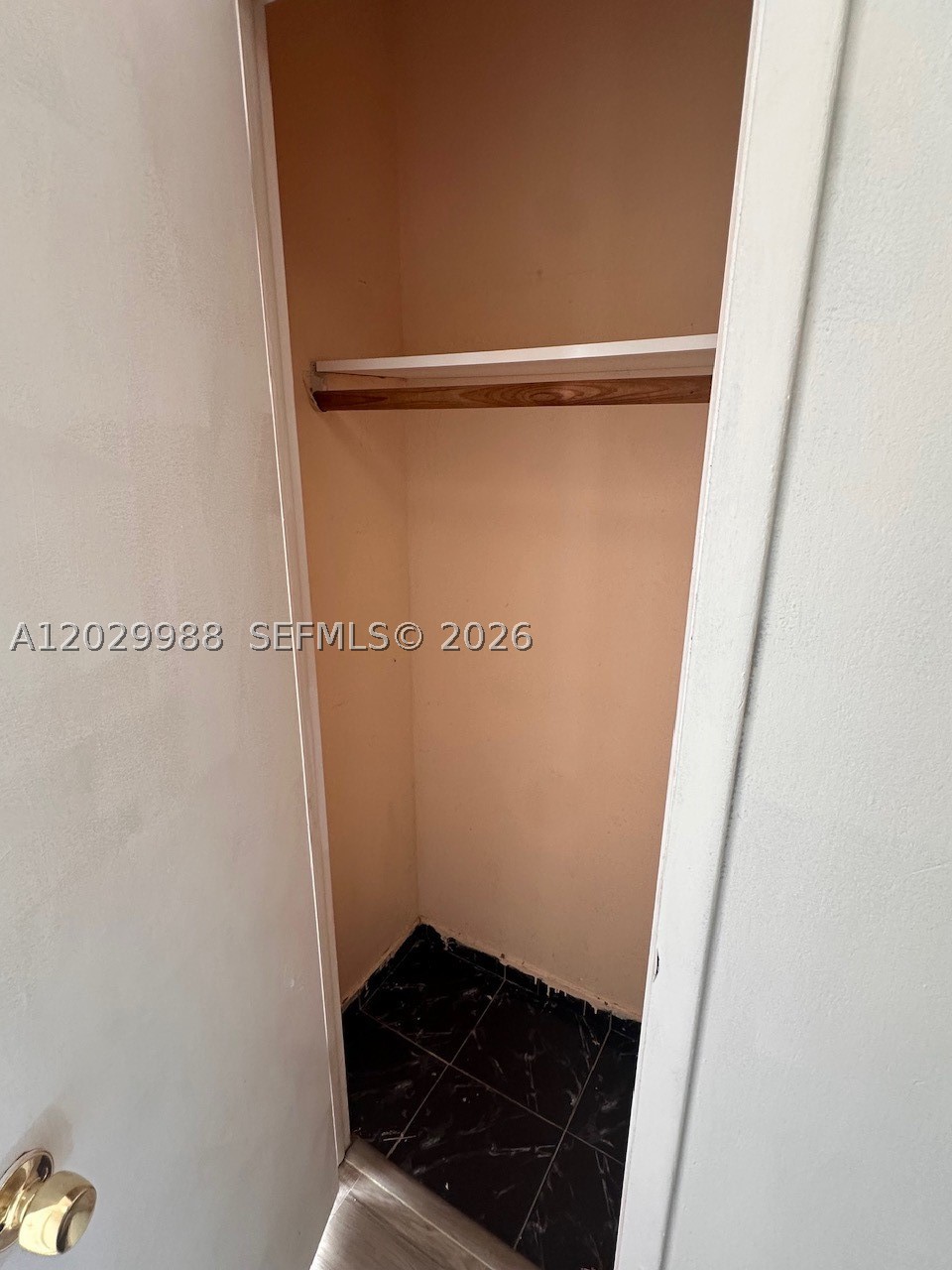 SUNRISE TOWNE PREFERRED 4 - Residential Lease