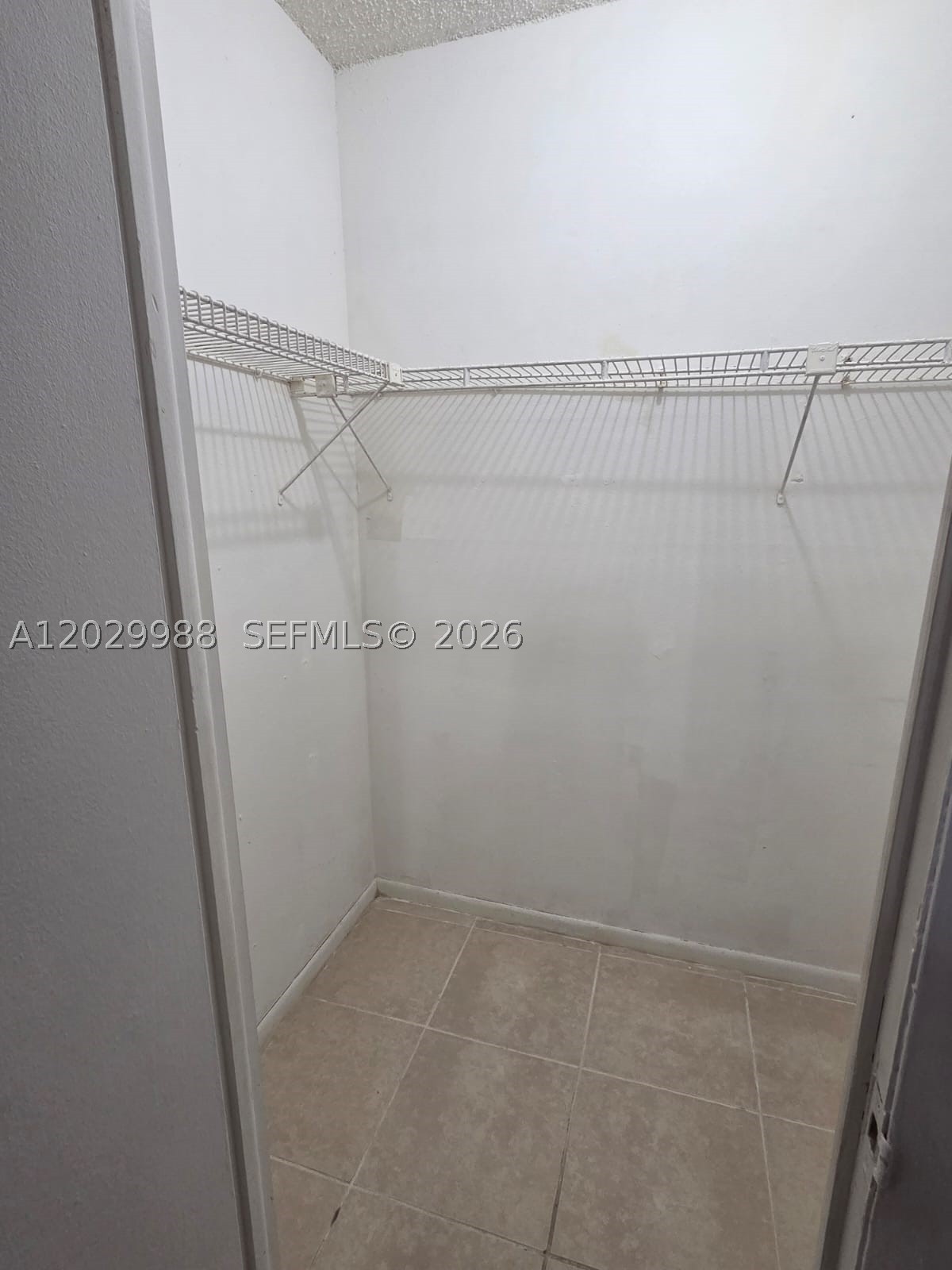 SUNRISE TOWNE PREFERRED 4 - Residential Lease