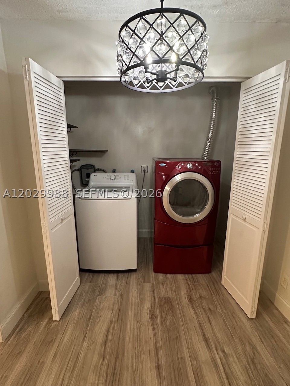 SUNRISE TOWNE PREFERRED 4 - Residential Lease
