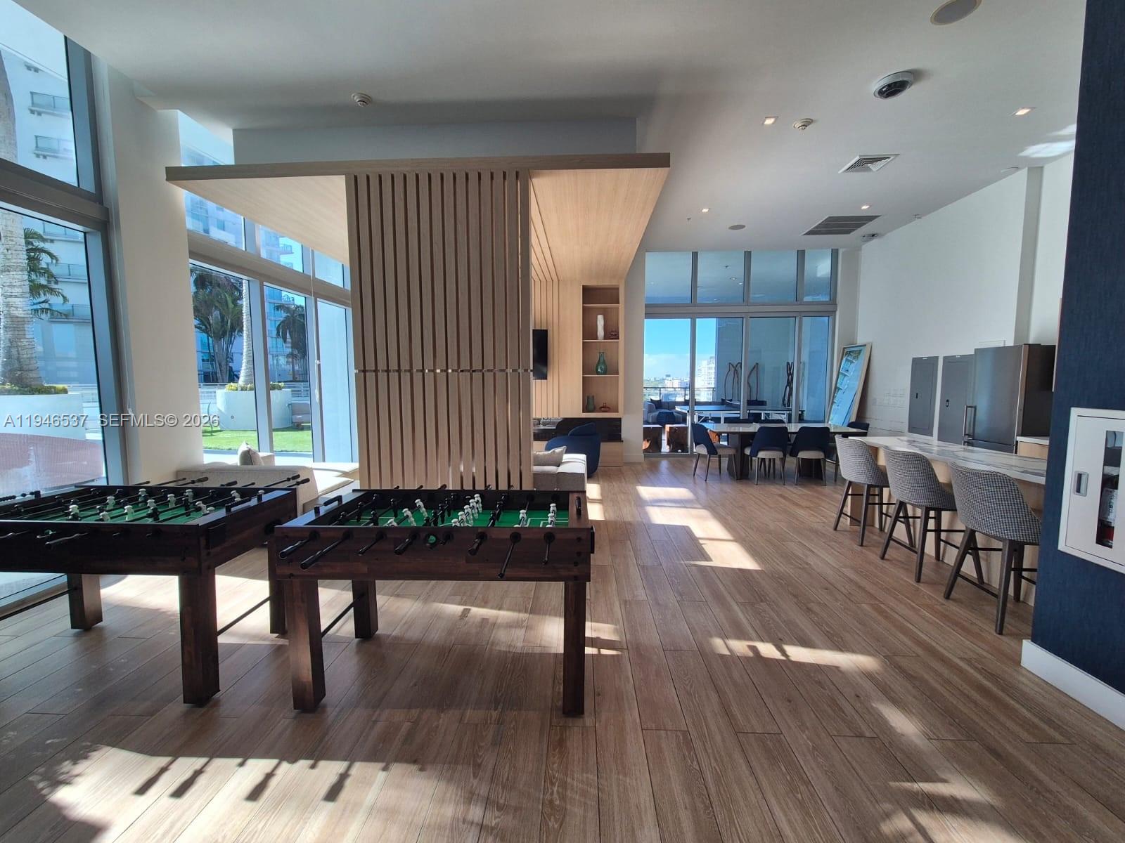 IVY CONDO - Residential