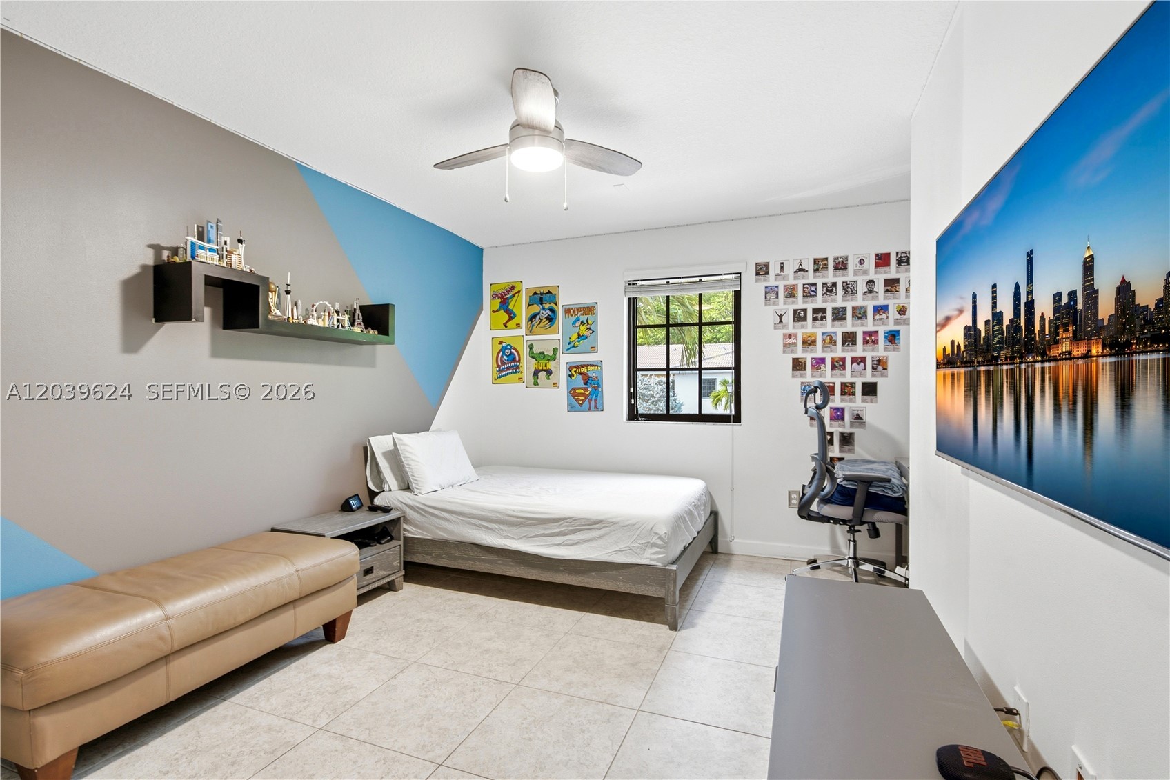CHAMPION LAKES - Residential