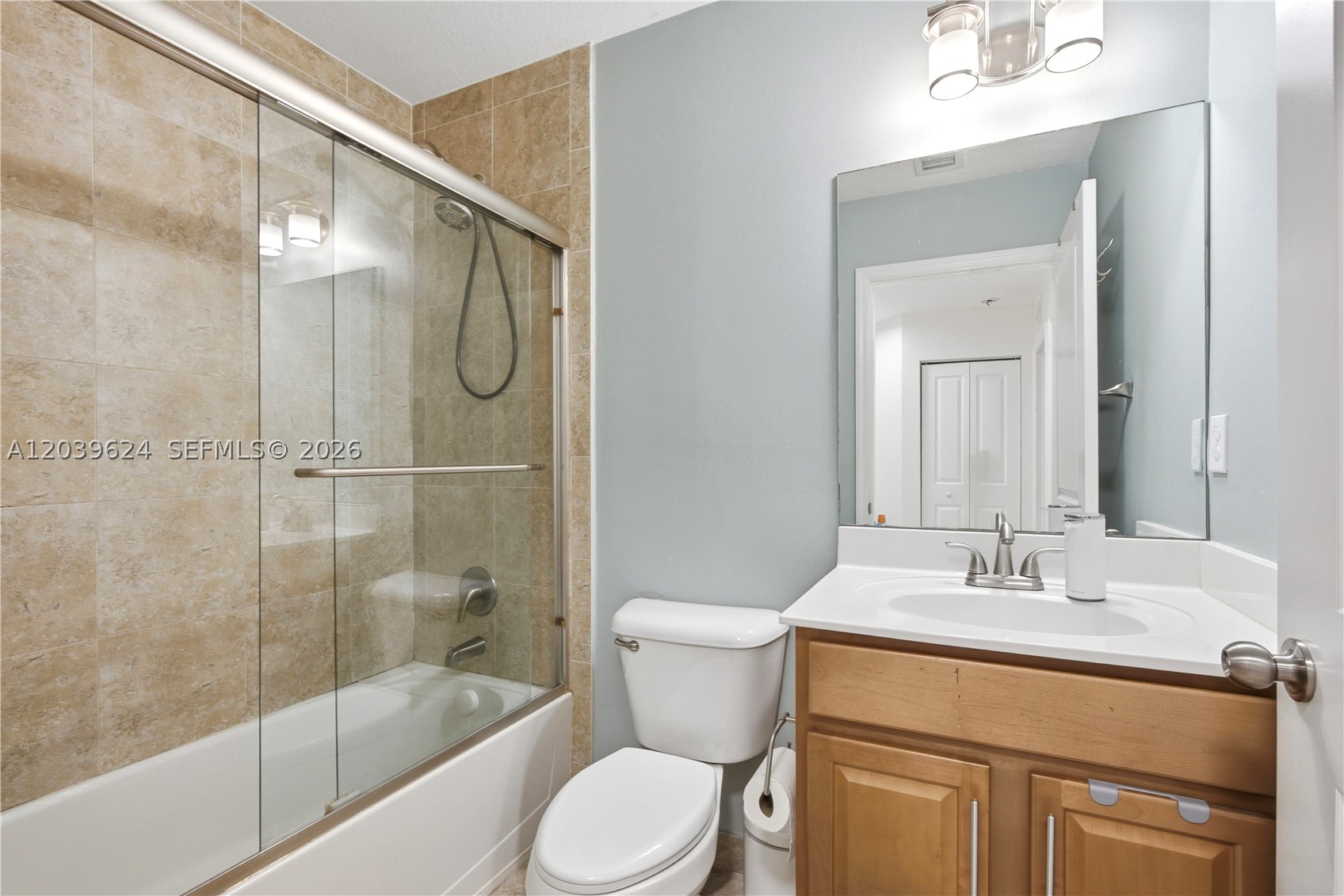 CHAMPION LAKES - Residential