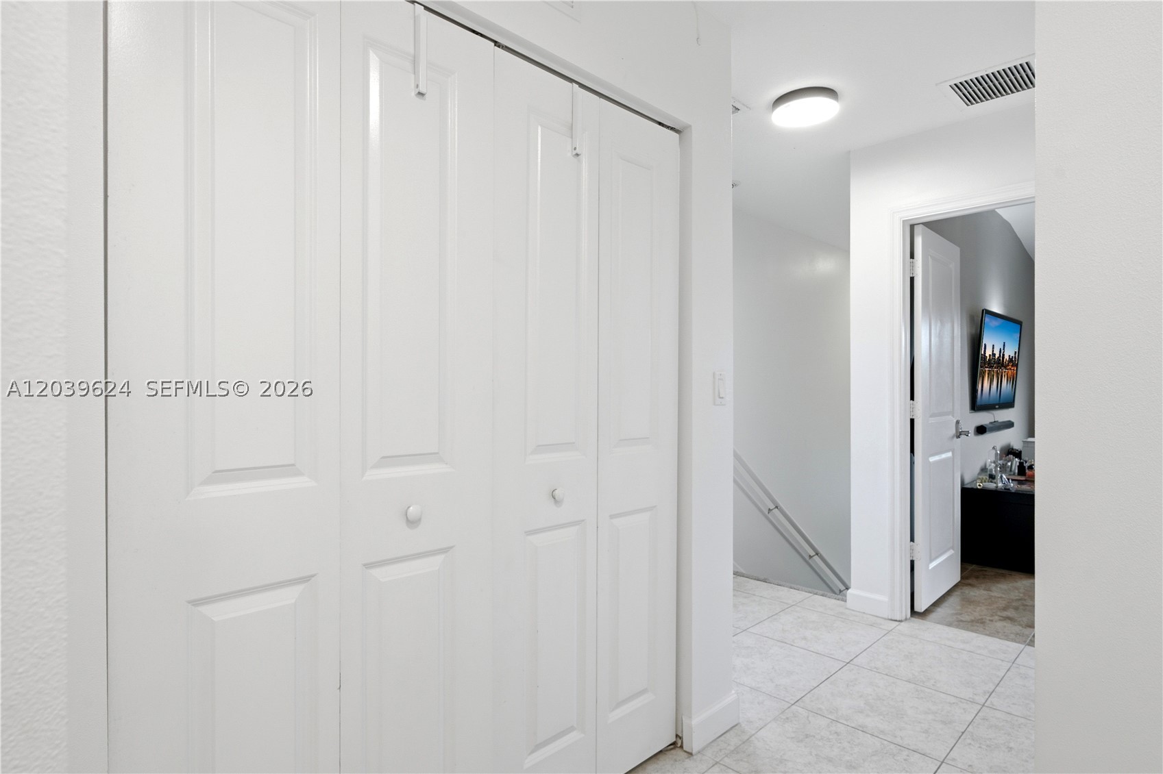 CHAMPION LAKES - Residential