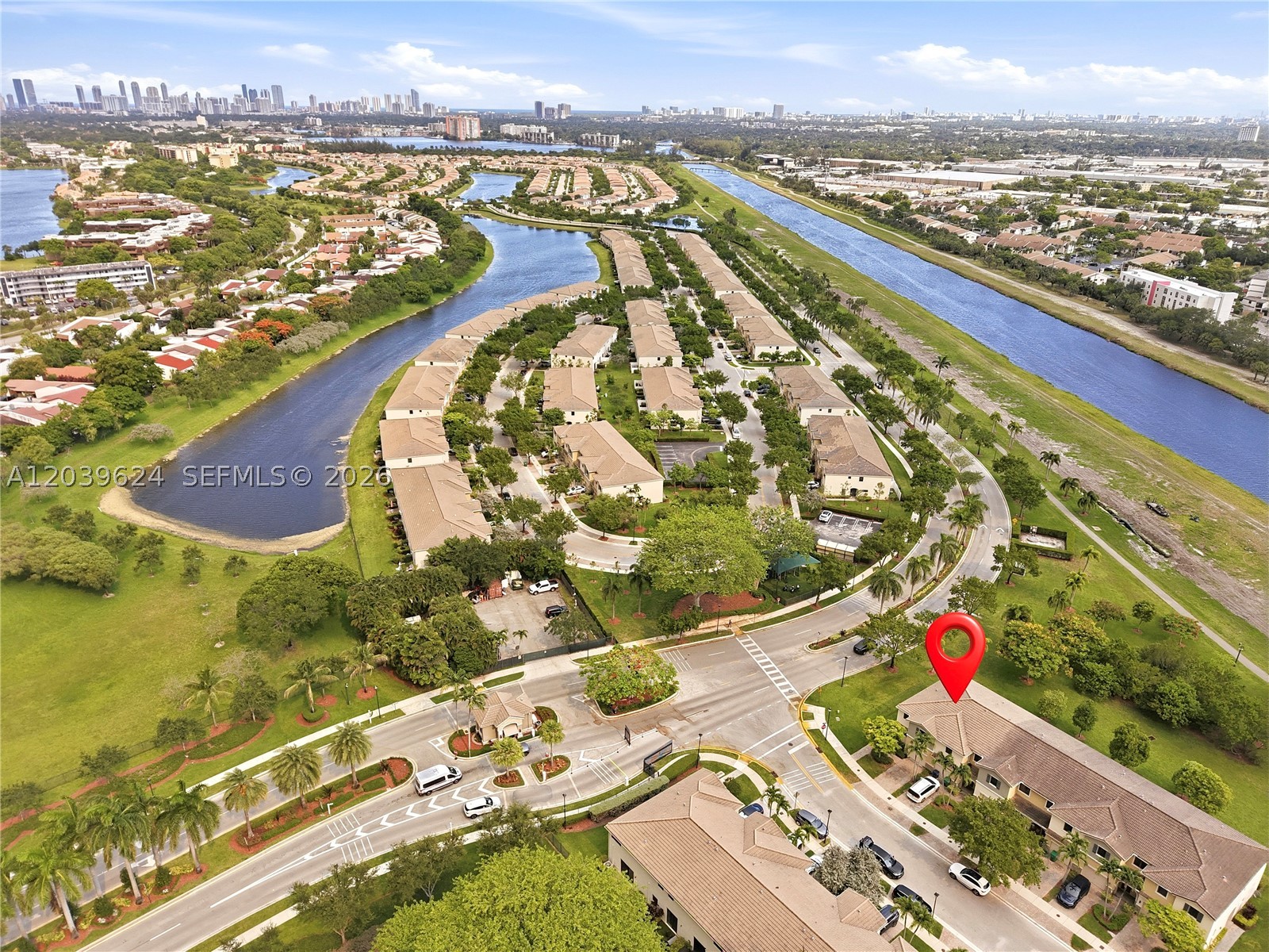 CHAMPION LAKES - Residential