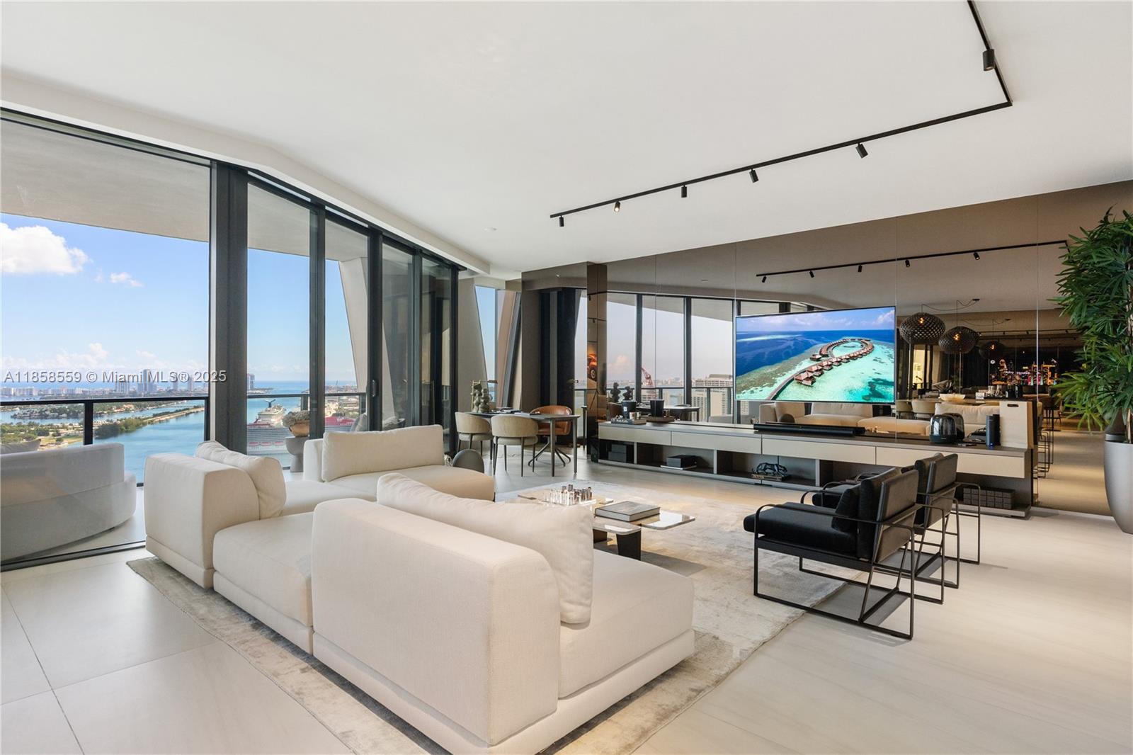 ONE THOUSAND MUSEUM CONDO - Residential