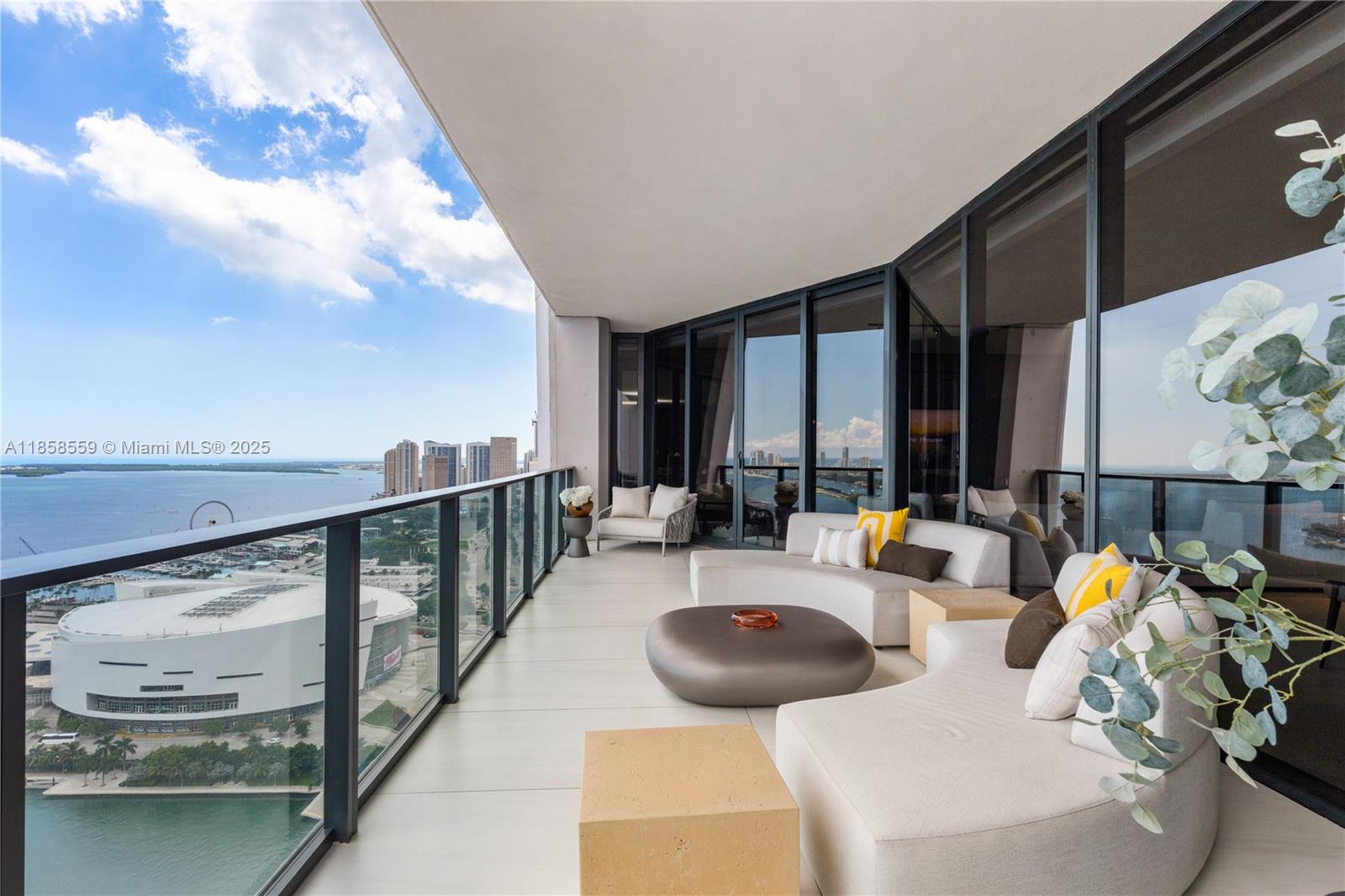 ONE THOUSAND MUSEUM CONDO - Residential