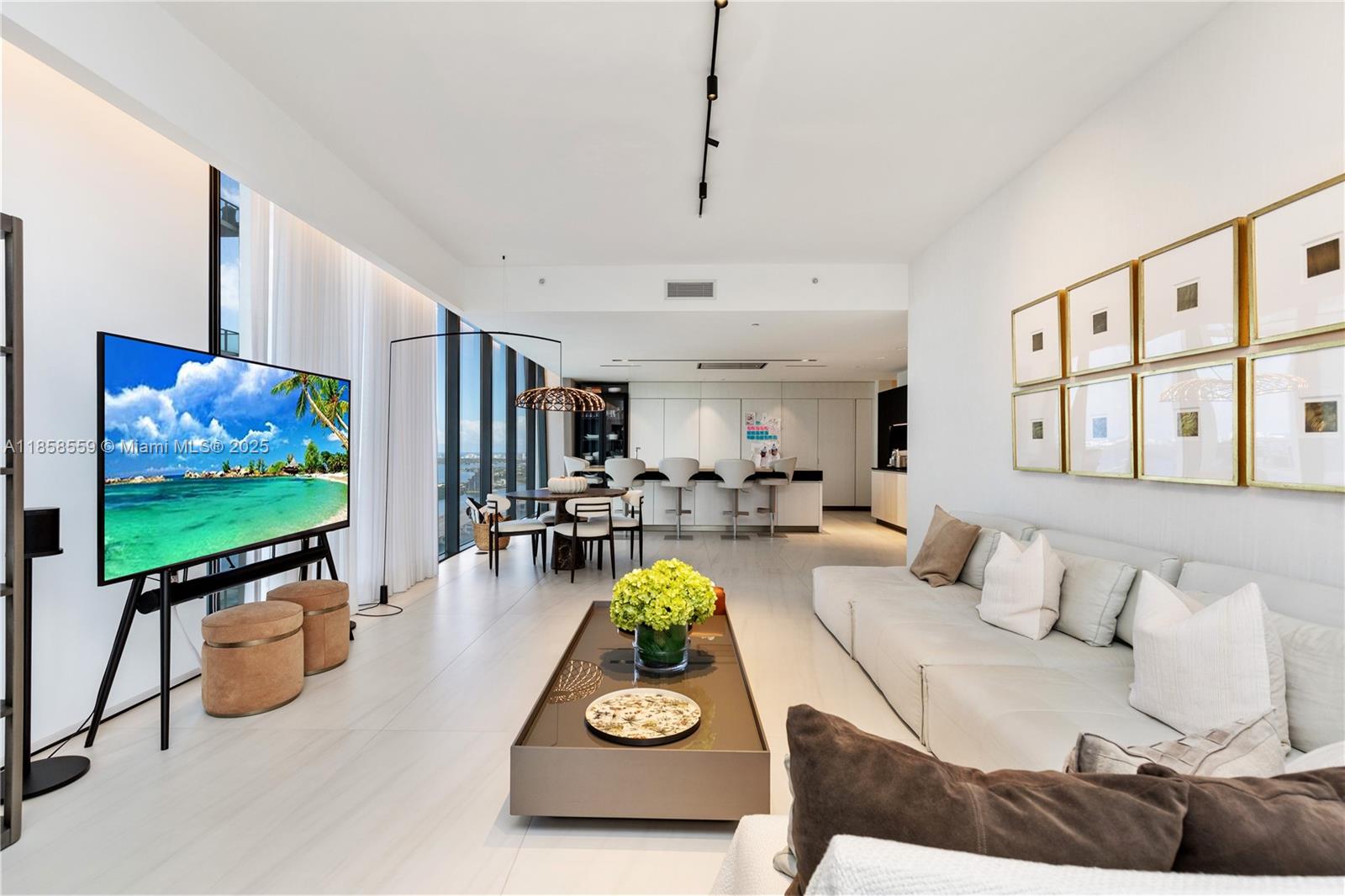 ONE THOUSAND MUSEUM CONDO - Residential