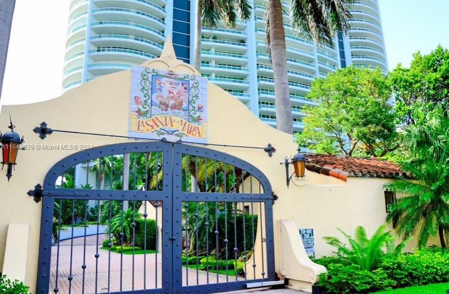 SANTA MARIA CONDO - Residential