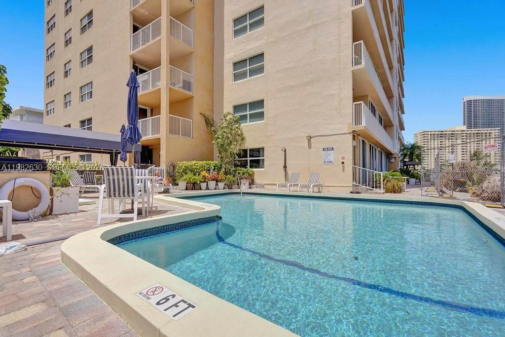 DORSEY ARMS CONDO - Residential