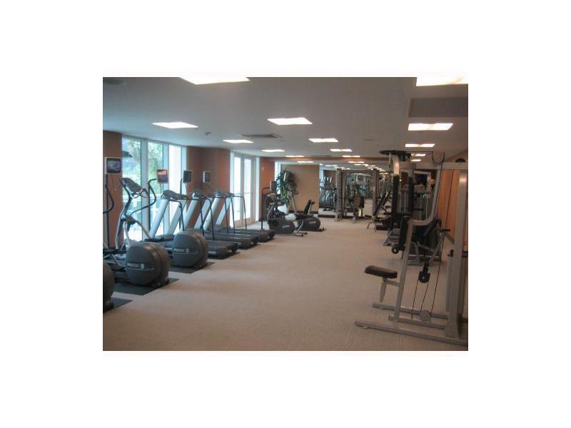THE PLAZA 901 BRICKELL CO - Residential Lease