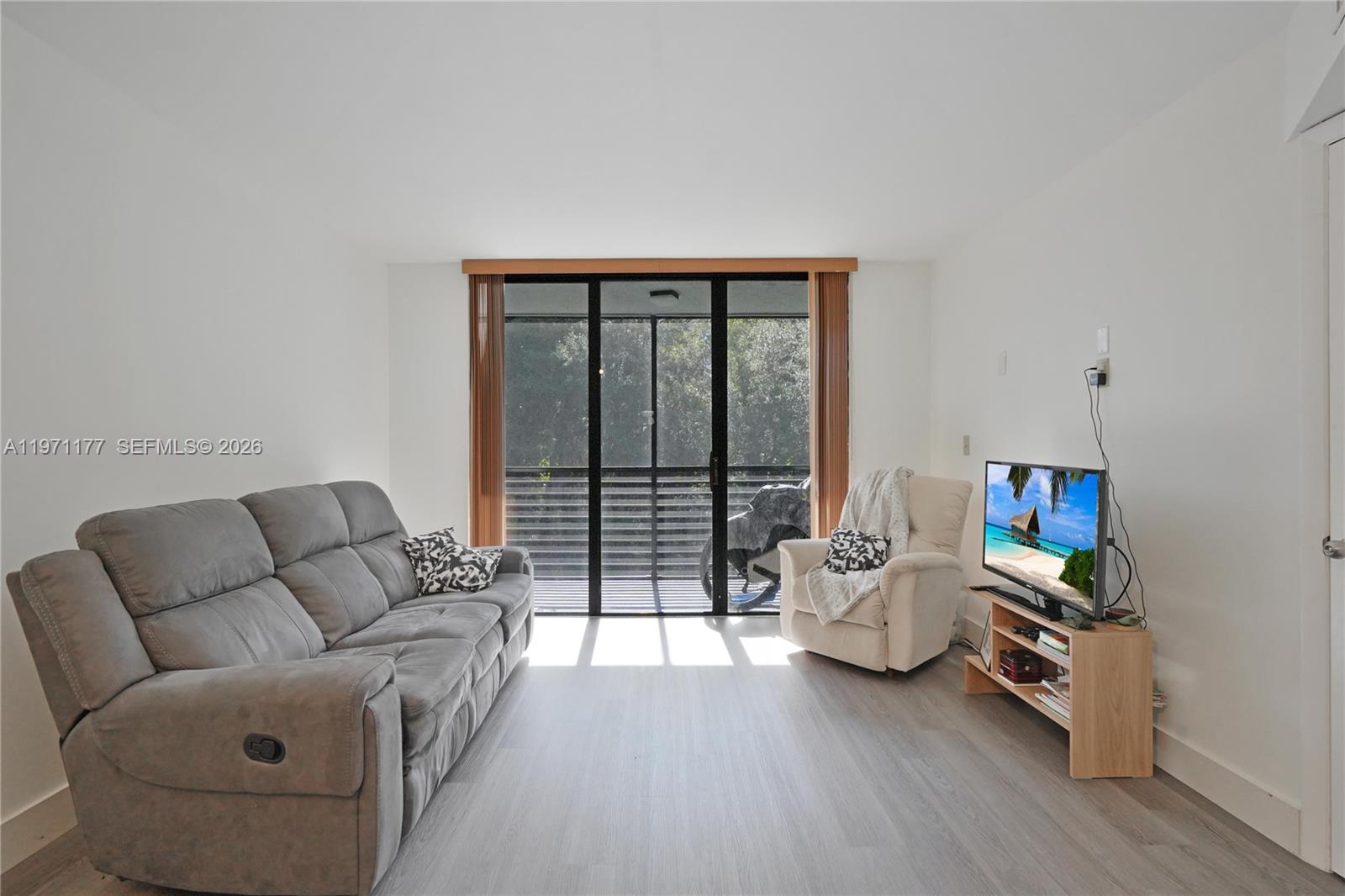 BONAIRE AT WOODMONT NO 5- - Residential