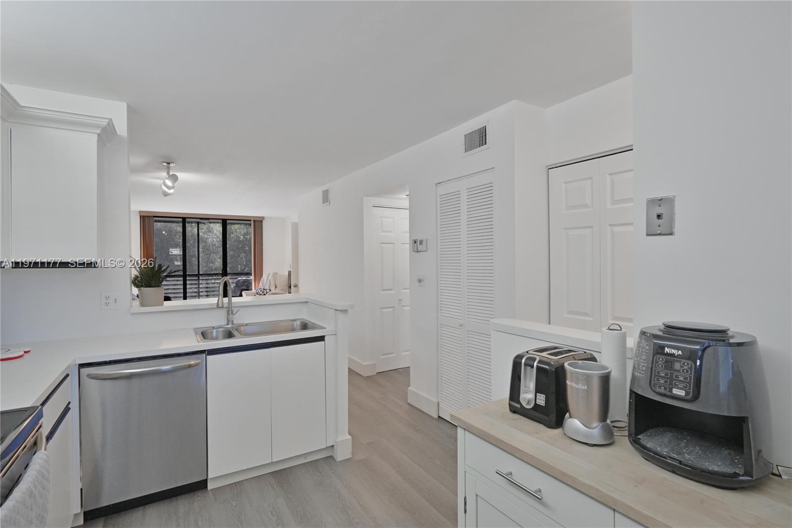 BONAIRE AT WOODMONT NO 5- - Residential