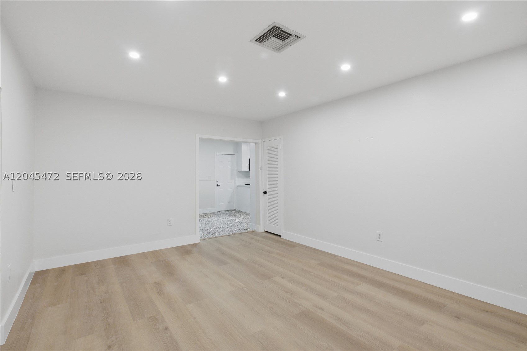 SUNNY ACRES - Residential Lease