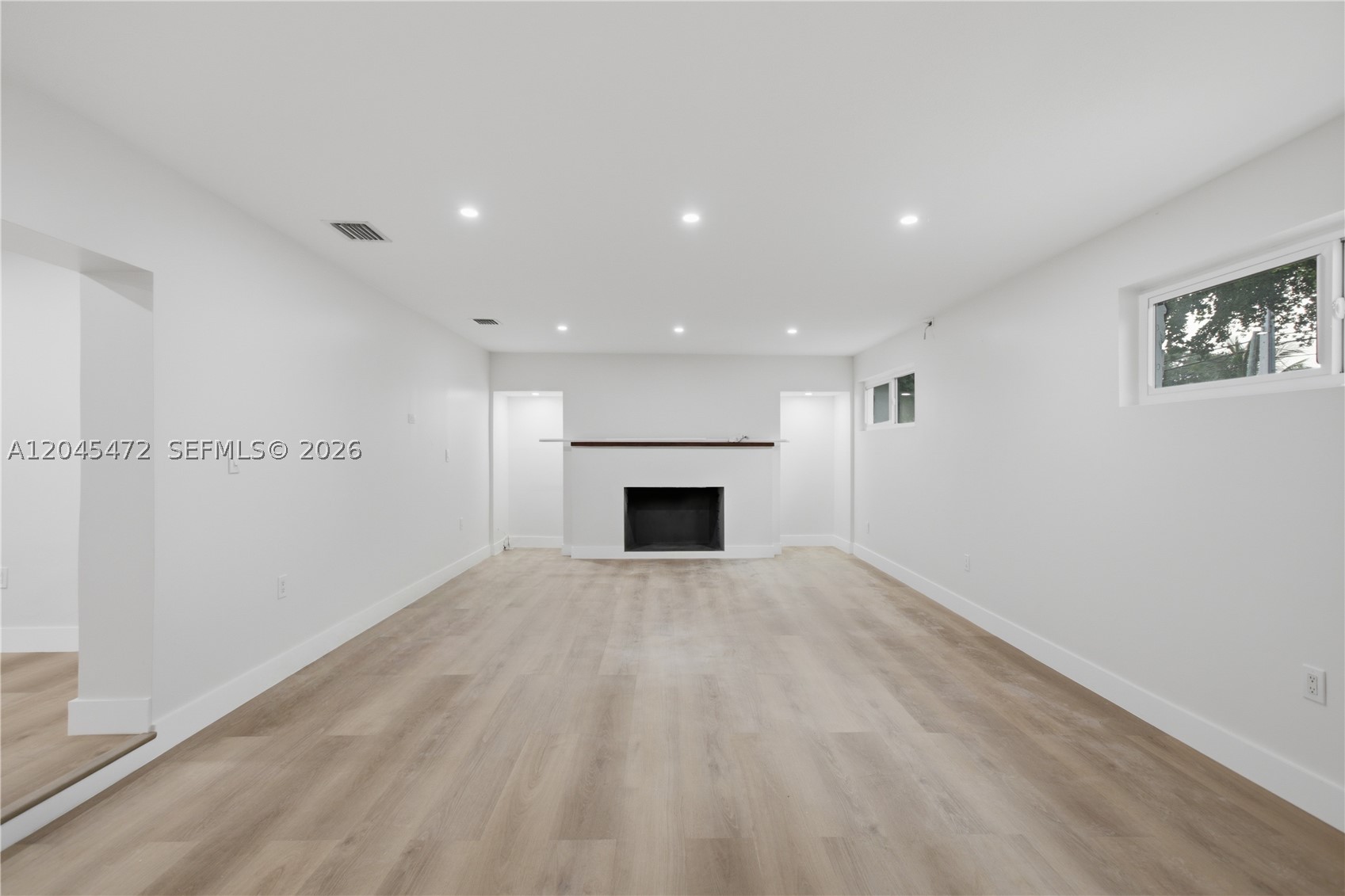SUNNY ACRES - Residential Lease