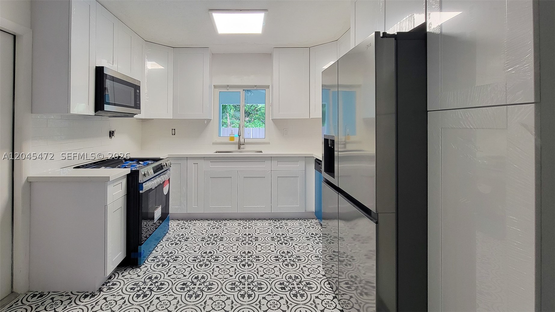 SUNNY ACRES - Residential Lease