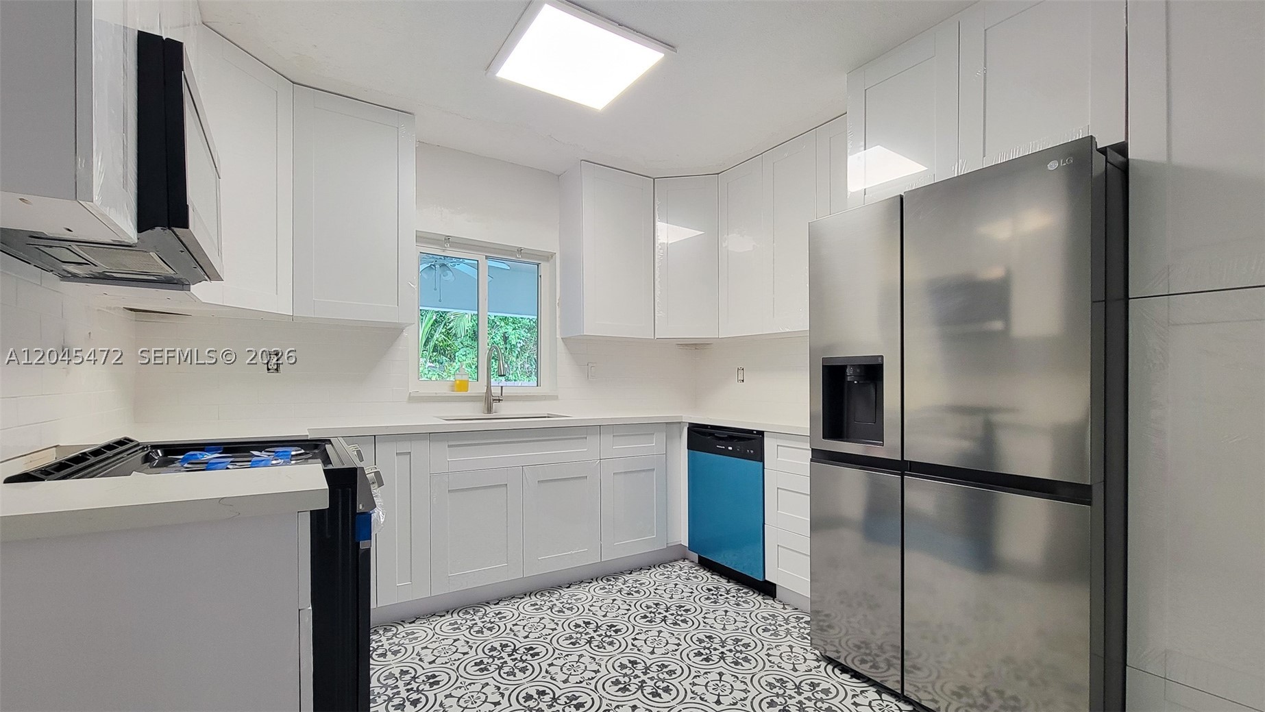 SUNNY ACRES - Residential Lease