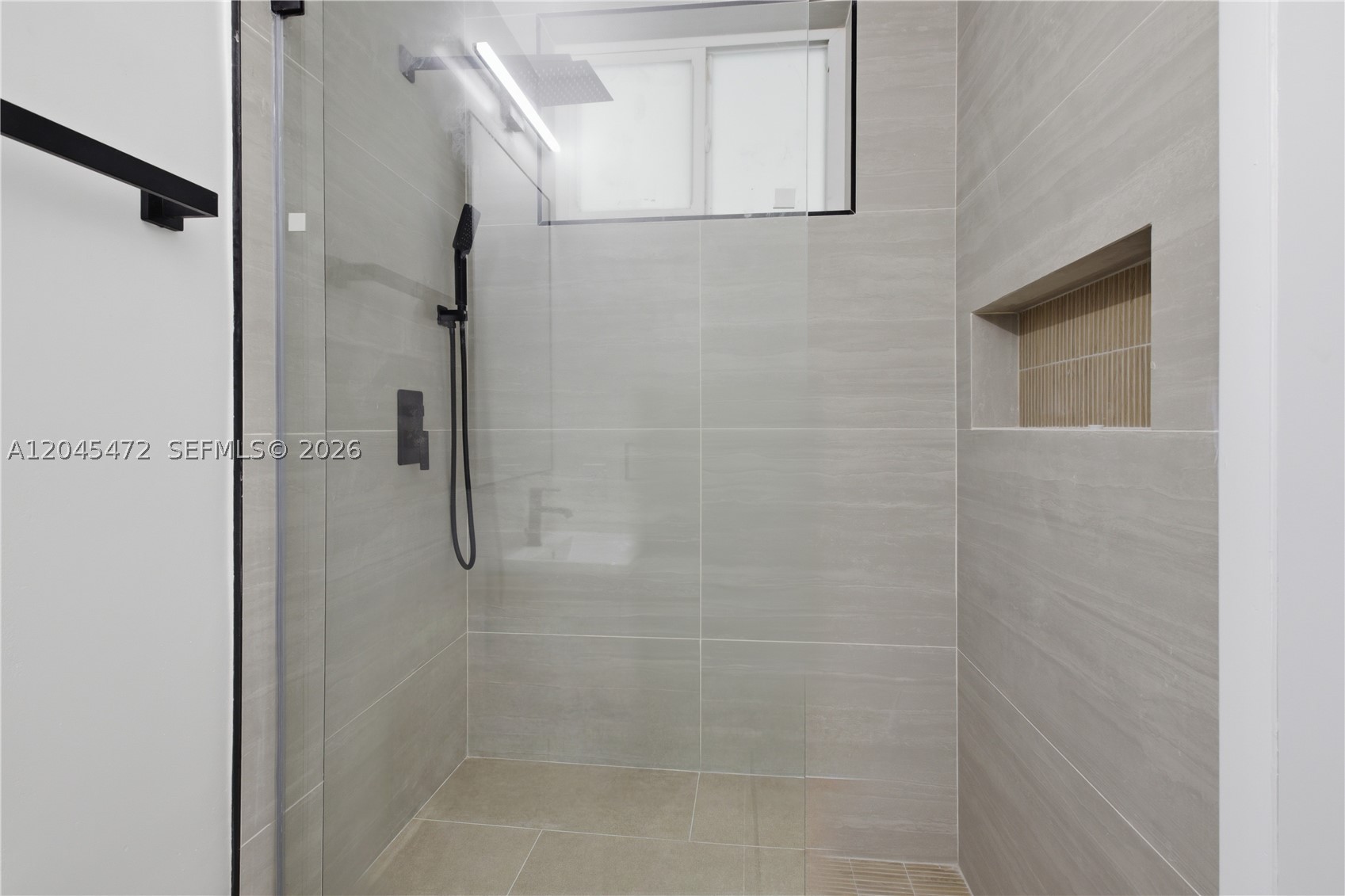 SUNNY ACRES - Residential Lease