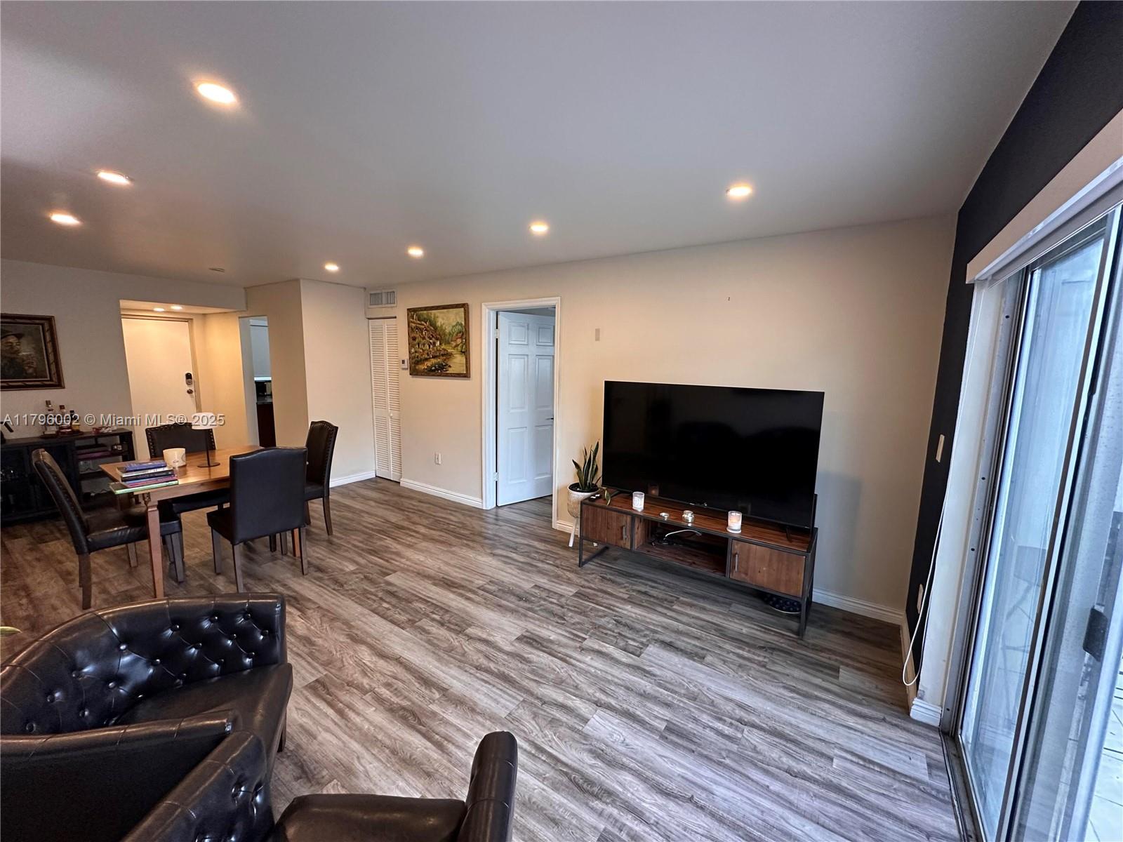 PENN STAR CONDO - Residential