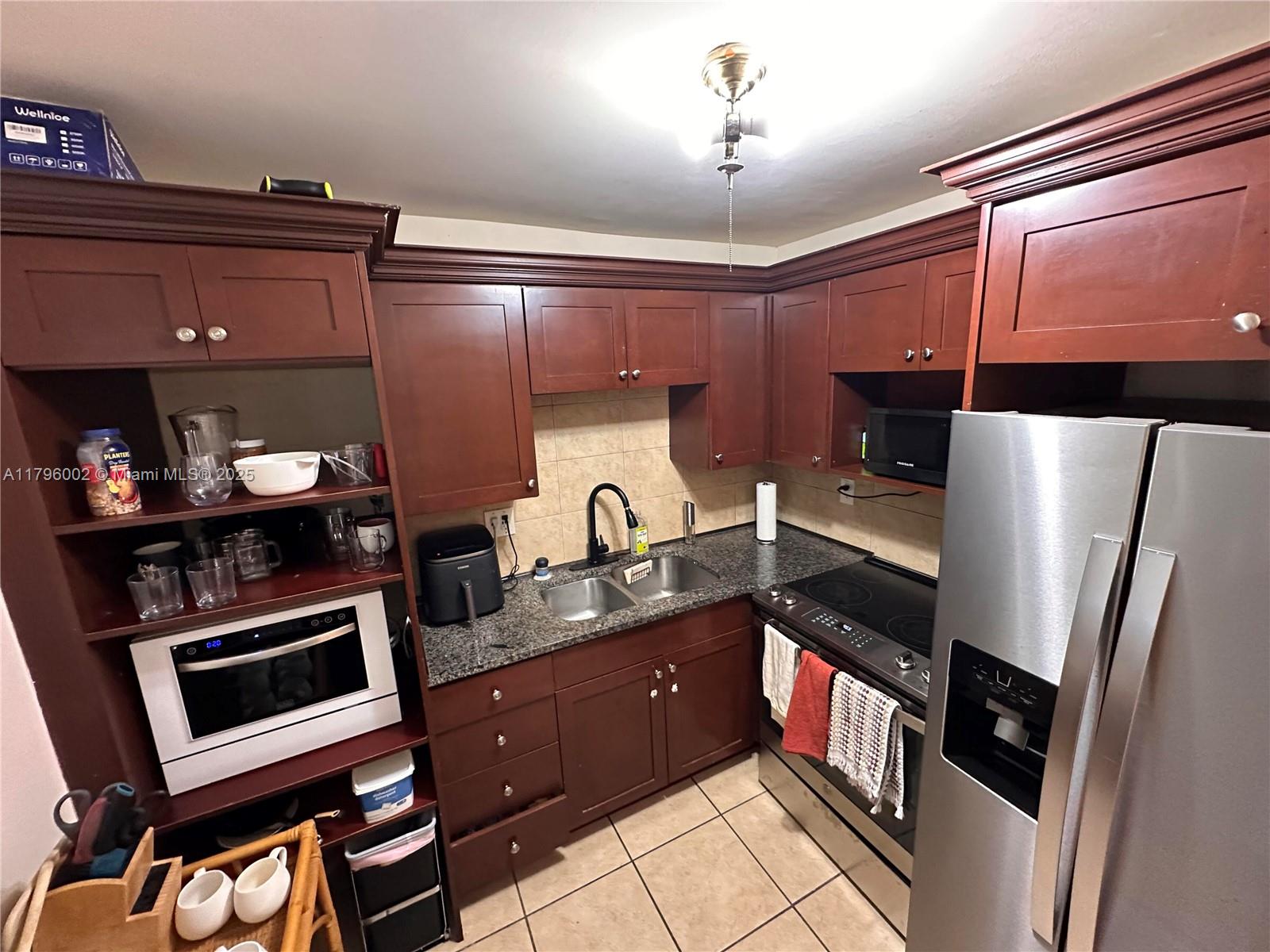 PENN STAR CONDO - Residential