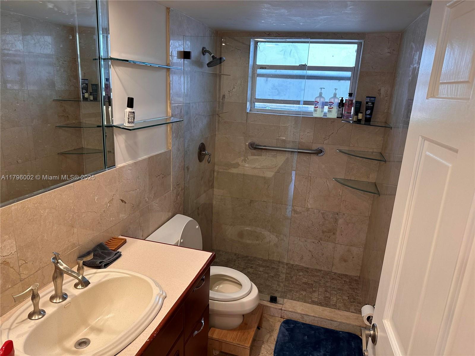PENN STAR CONDO - Residential