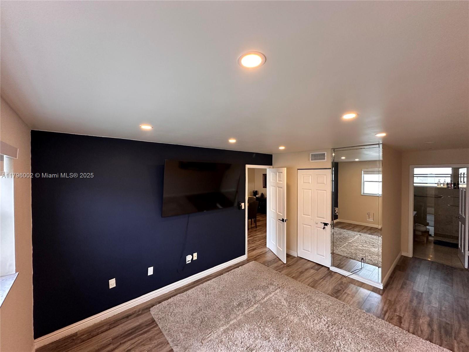 PENN STAR CONDO - Residential