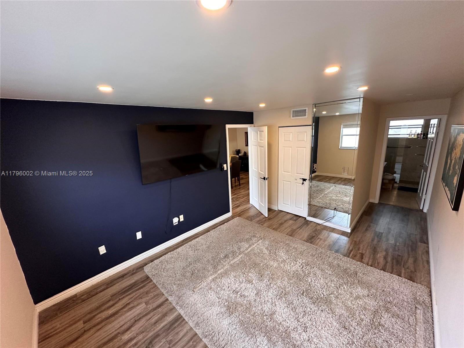 PENN STAR CONDO - Residential