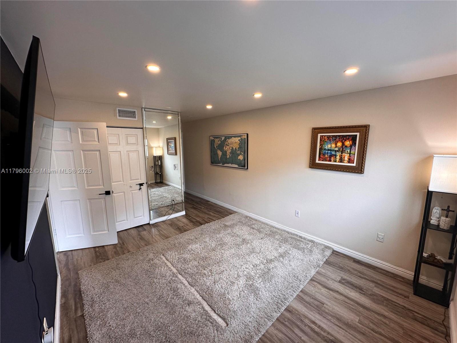 PENN STAR CONDO - Residential