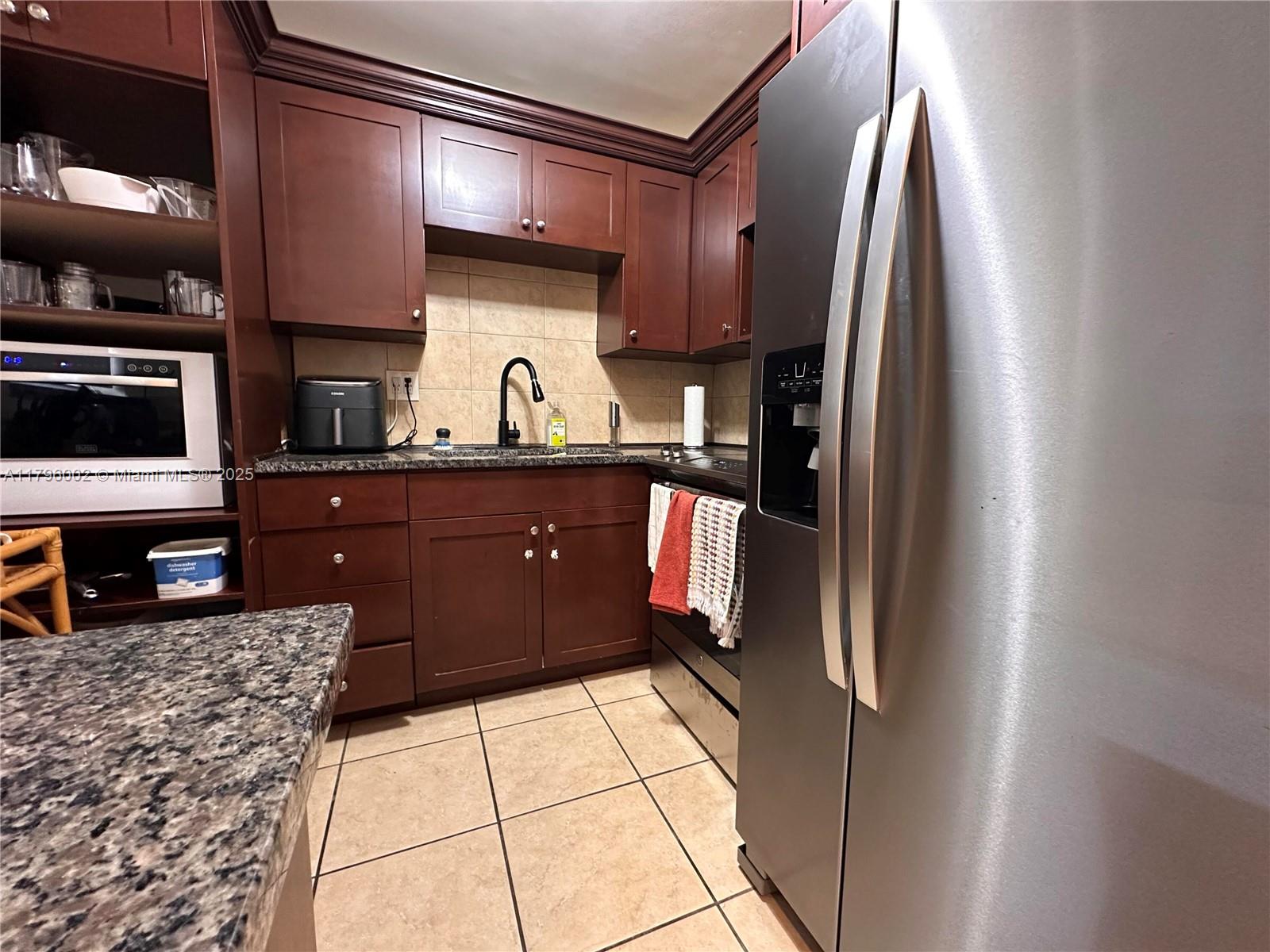 PENN STAR CONDO - Residential