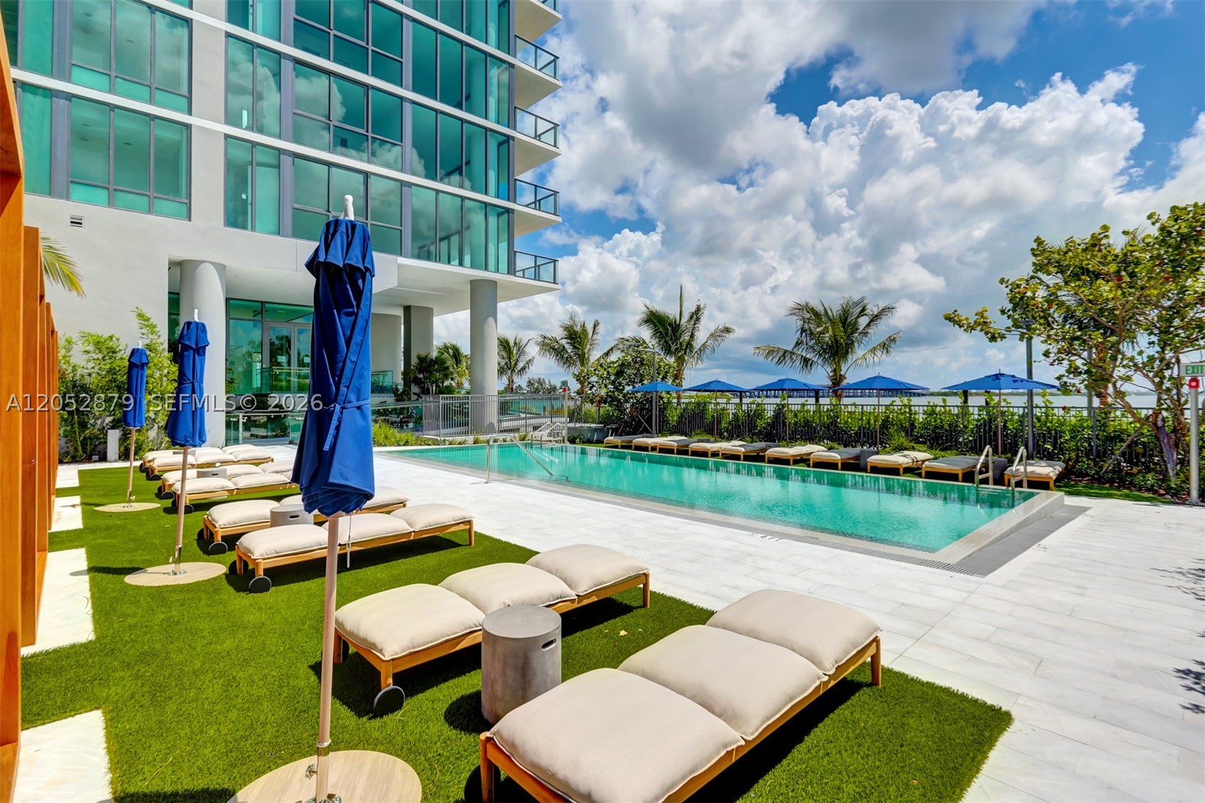 ONE PARAISO CONDO - Residential