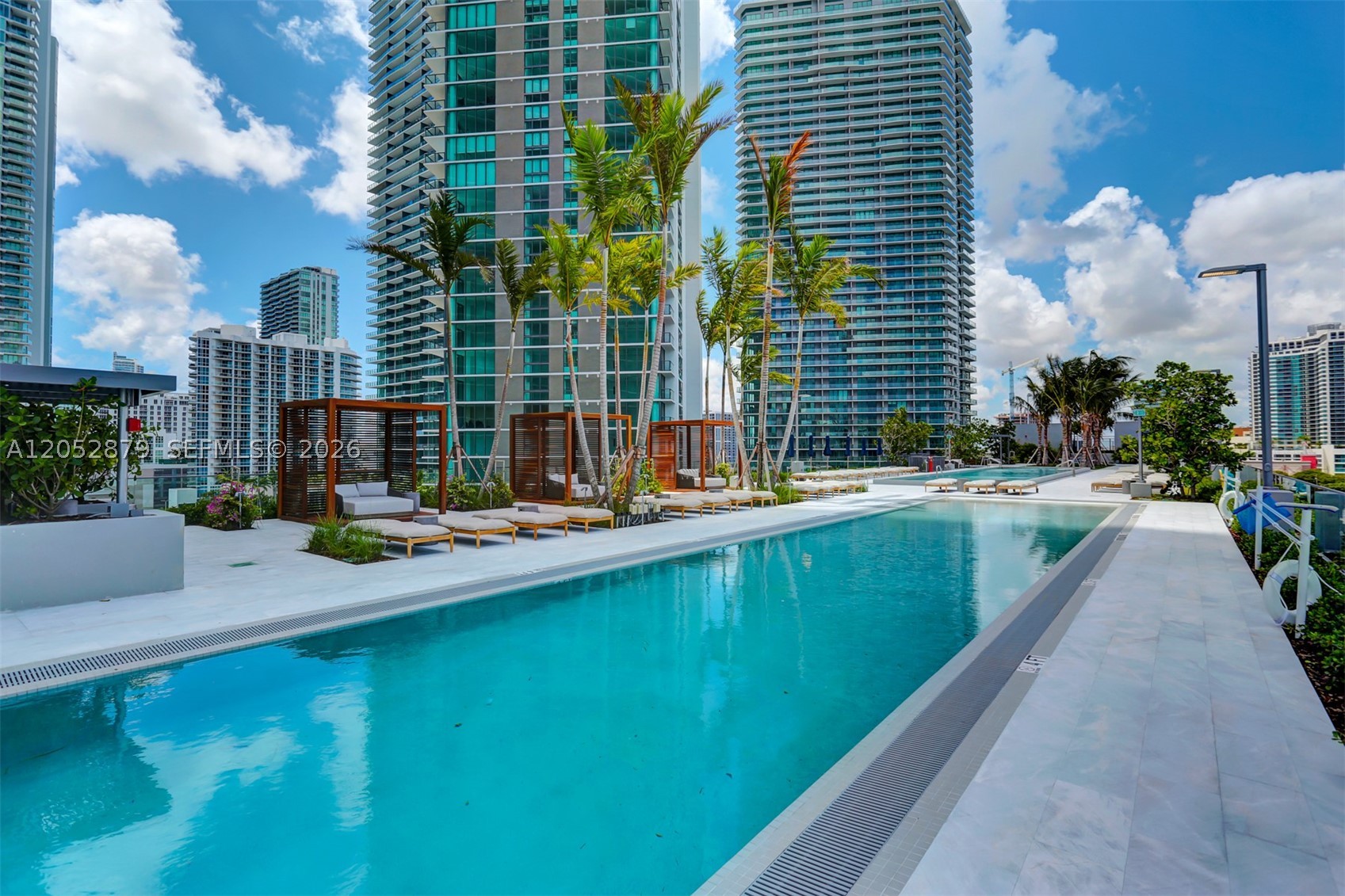 ONE PARAISO CONDO - Residential