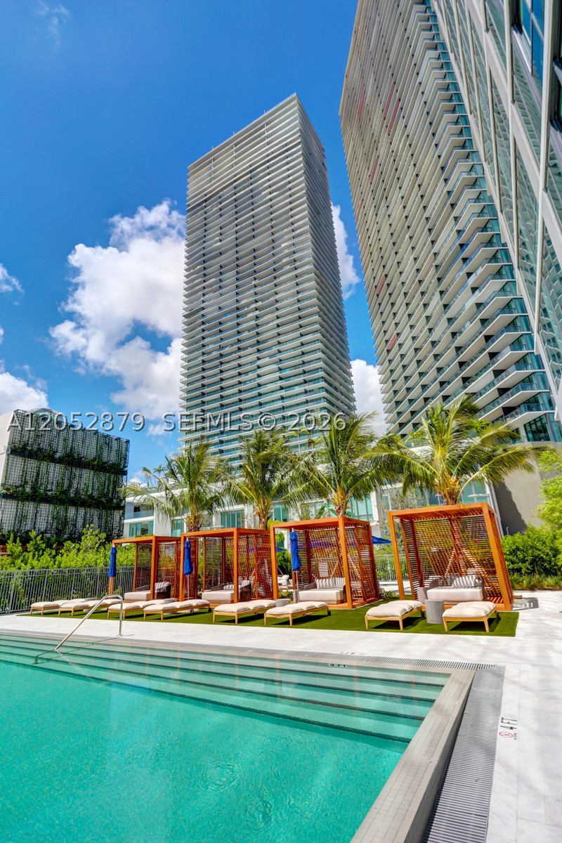 ONE PARAISO CONDO - Residential
